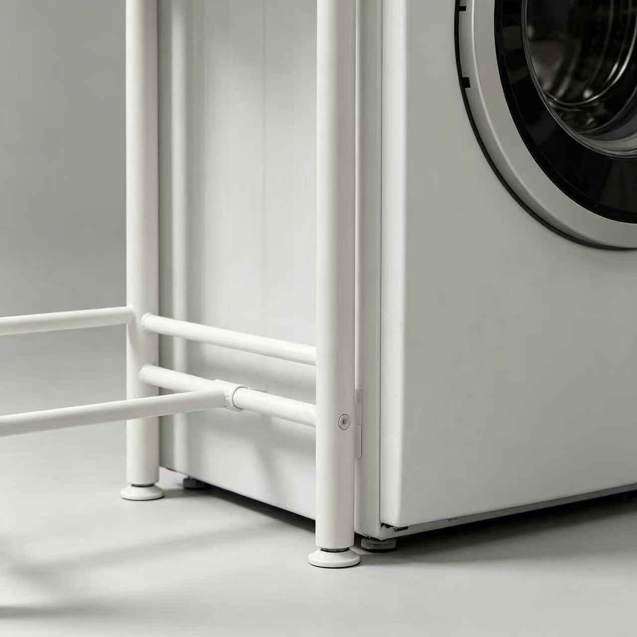 Drill-Free Sailboat-Style Washing Machine Rack 4