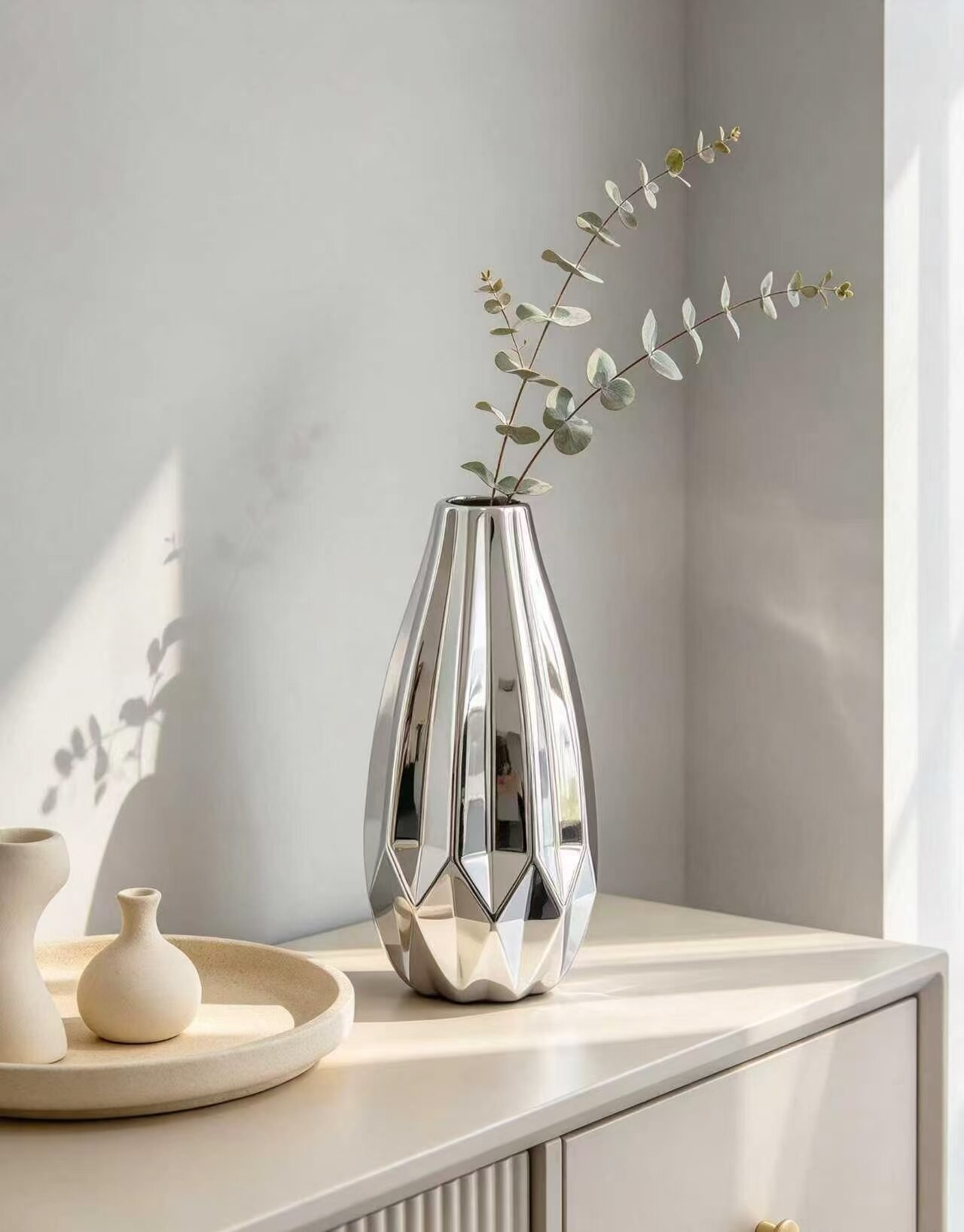Mirror-cut Geometric Bottle 5