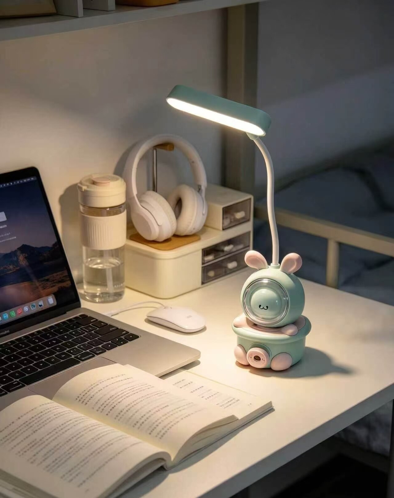 Mint Unicorn Eye-Care Lamp 3