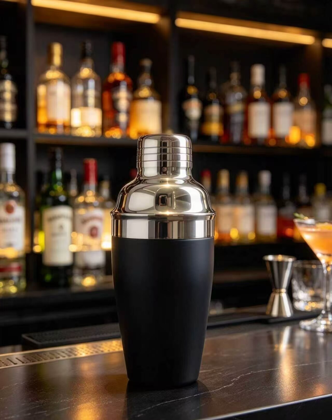 Minimalist Black & White Cocktail Shaker 4