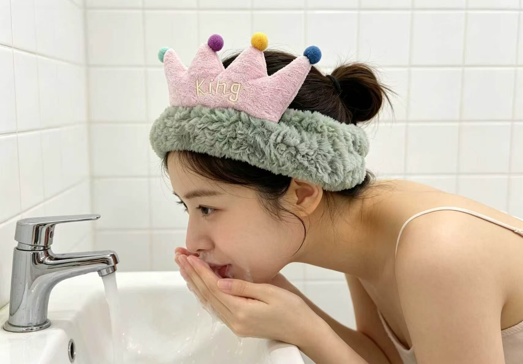 King Crown Plush Headband with Colorful Balls 4