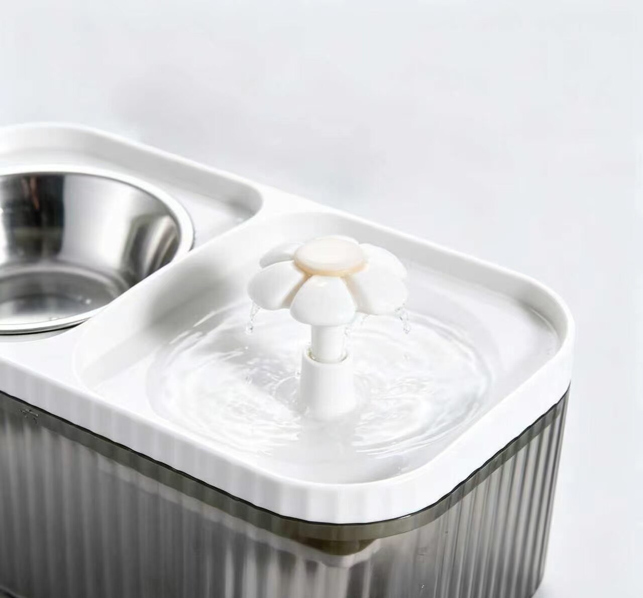 Flower Spring Water Feeder 2