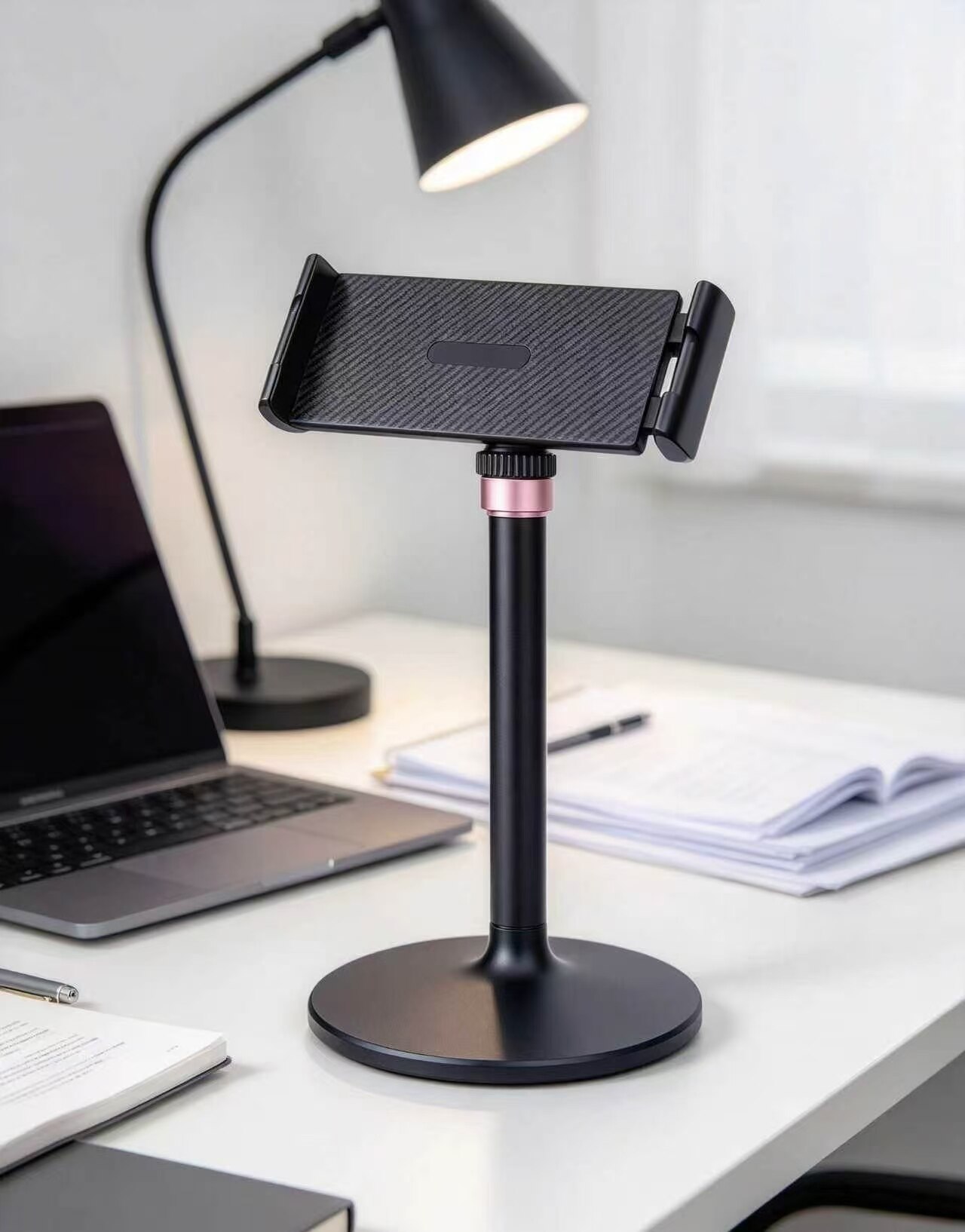 Obsidian Vertical Adjustable Stand 4