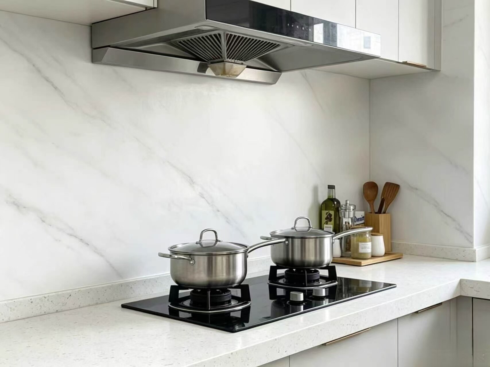 Marble-pattern kitchen anti-grease renovation stickers 3