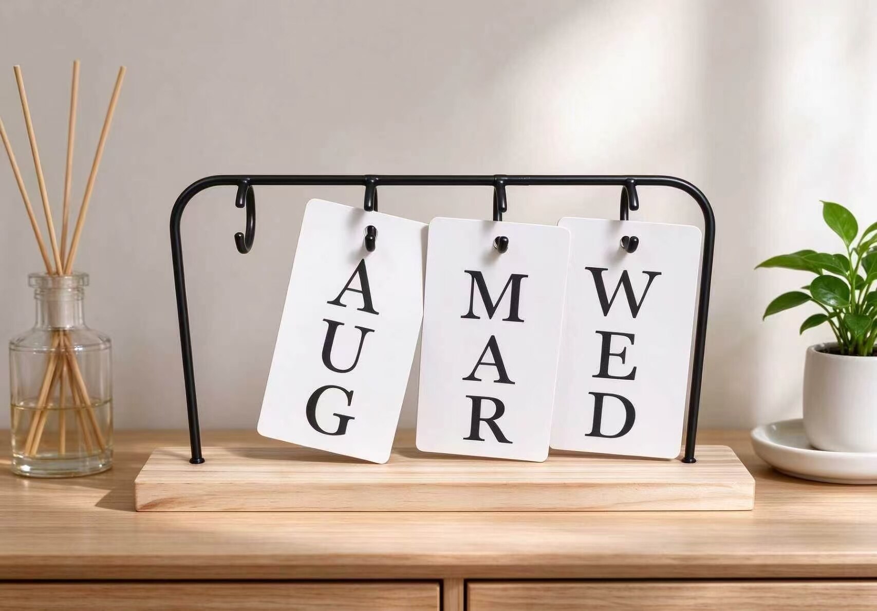 Wooden & Iron Card Calendar Stand 3