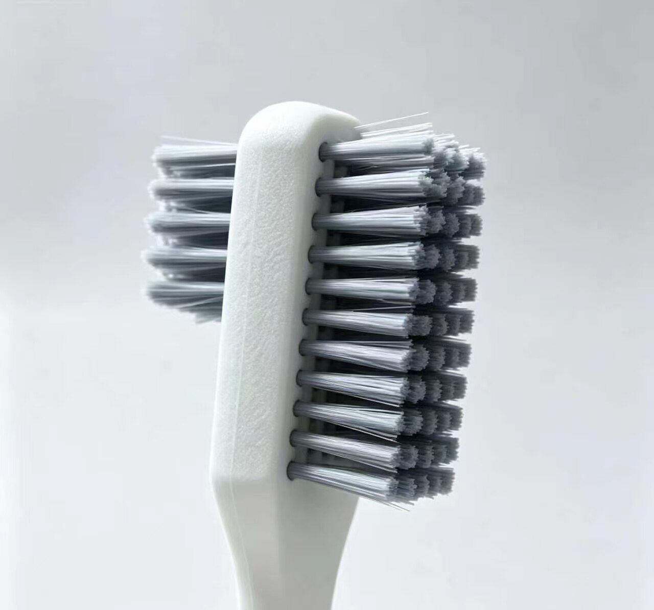 Dual-Sided Whitening Stain Brush 5