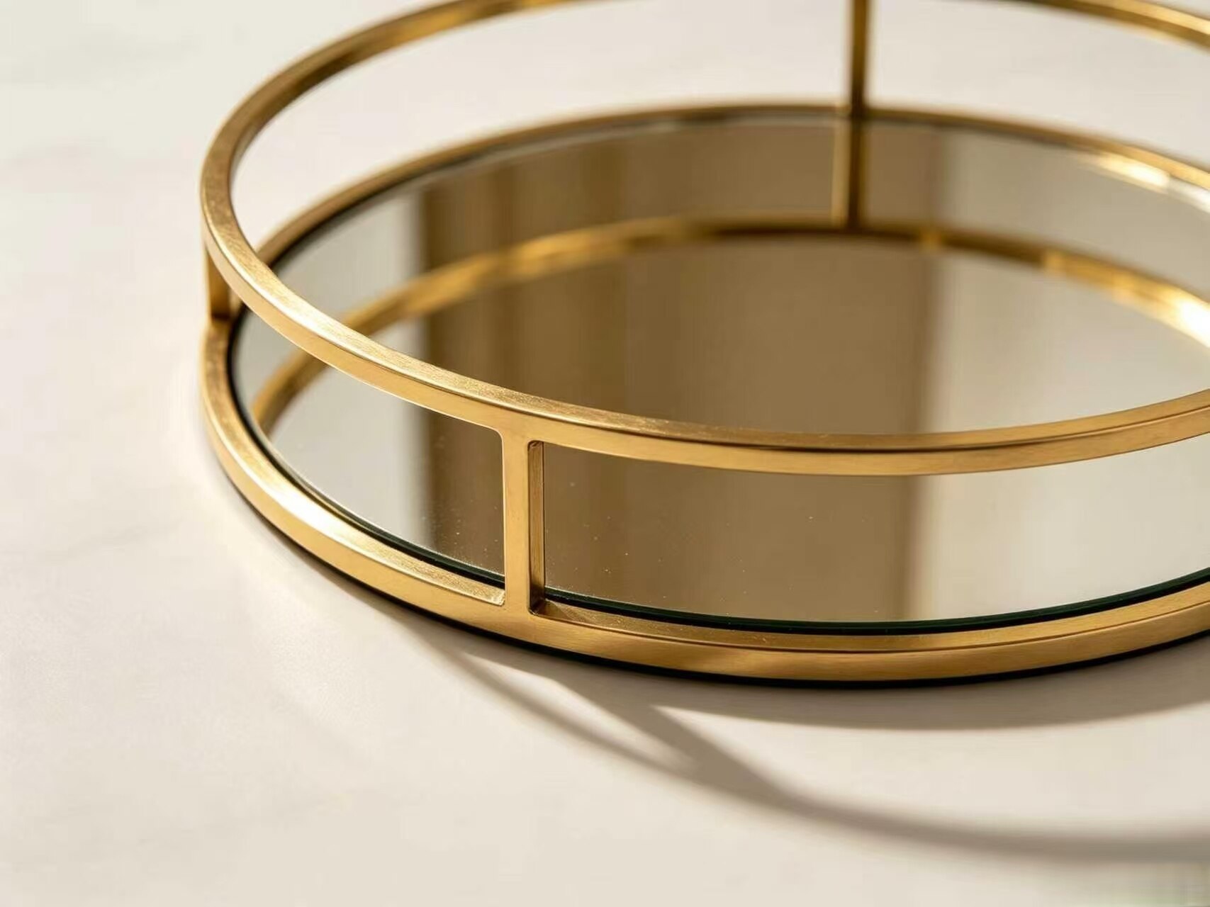 Black-and-gold dual-tone mirrored tray 5