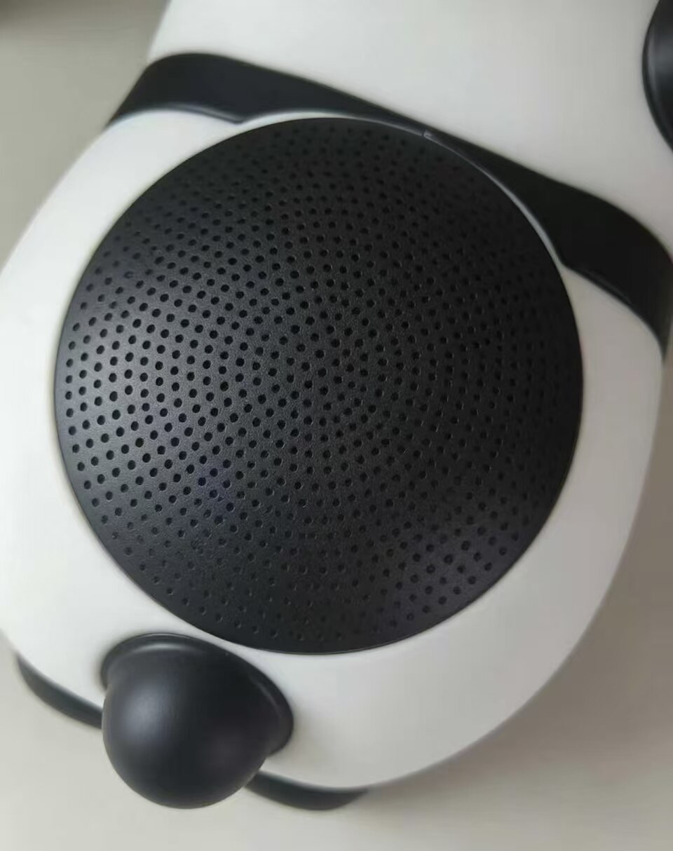 Black and White Panda Bluetooth Speaker 4
