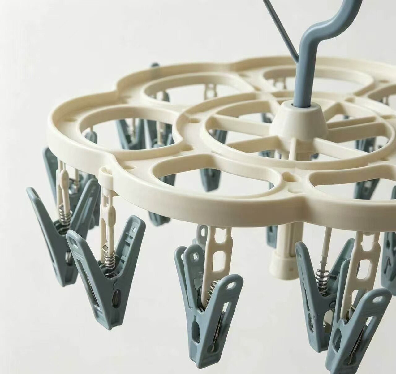 Swing-Clip Multi-Hook Clothes Drying Rack 5