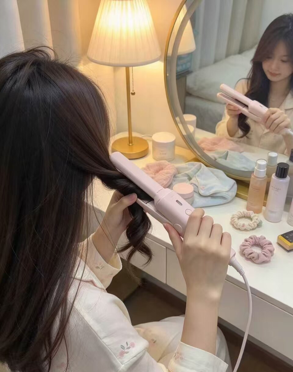 Peach Pocket Straight Curler 3