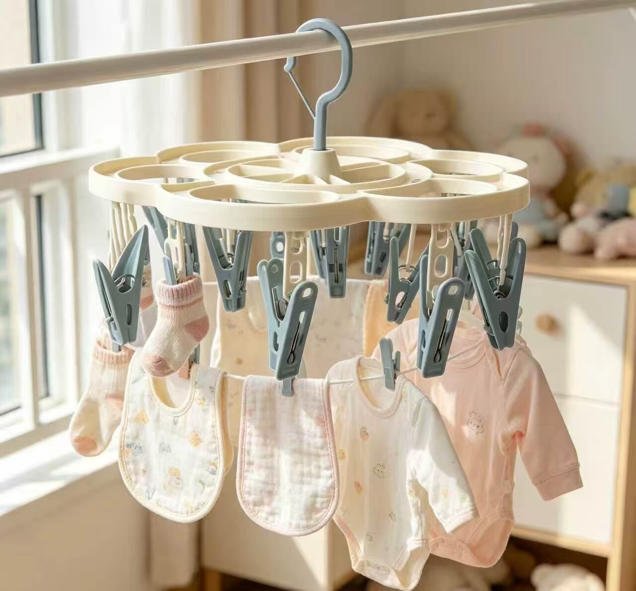 Rotating Multi-Hook Clothes Hanger 3
