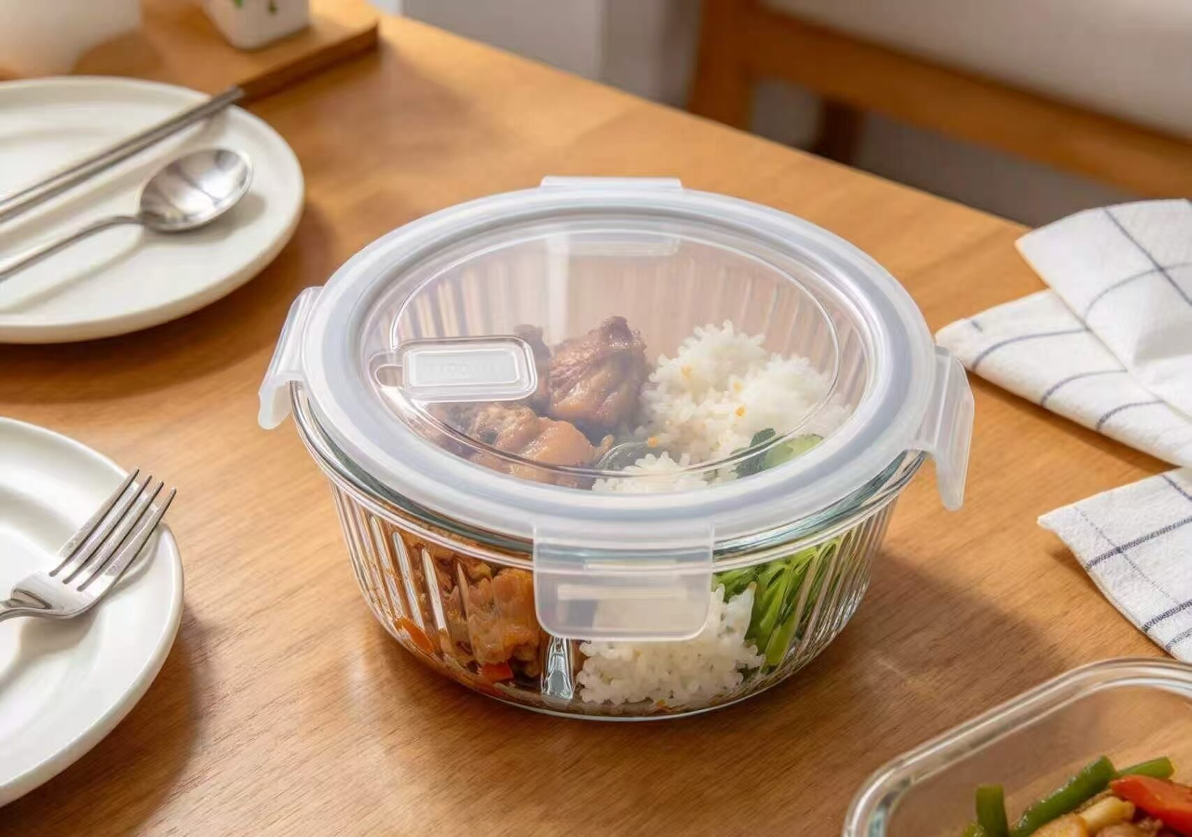Vertical-groove airtight storage container 4