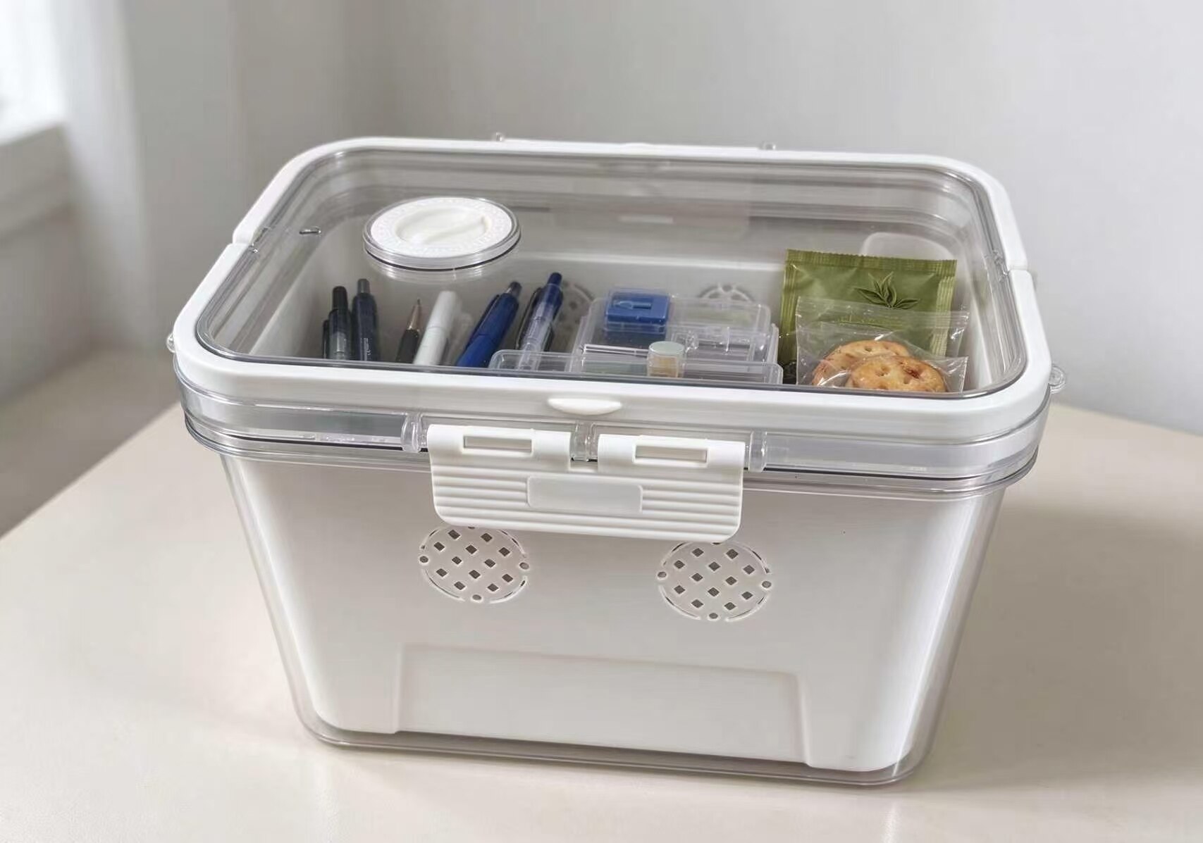 White frame transparent lid snap storage box 2