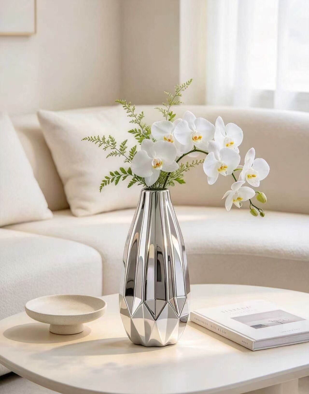 Geometric Mirror-Finish Bottle 4