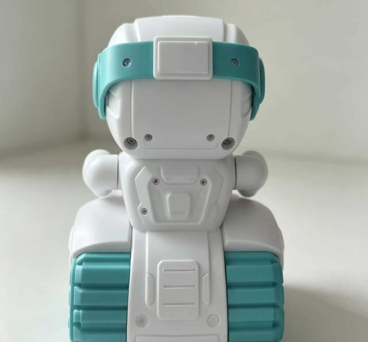 萌眸蓝甲履带机器人 5