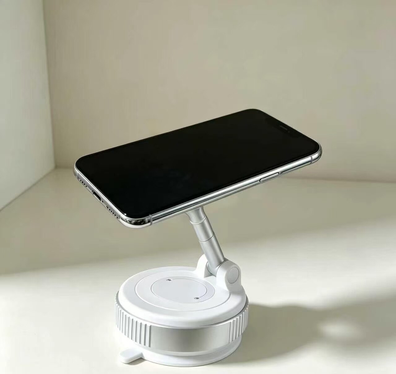 White Ring Core Desktop Phone Stand 2