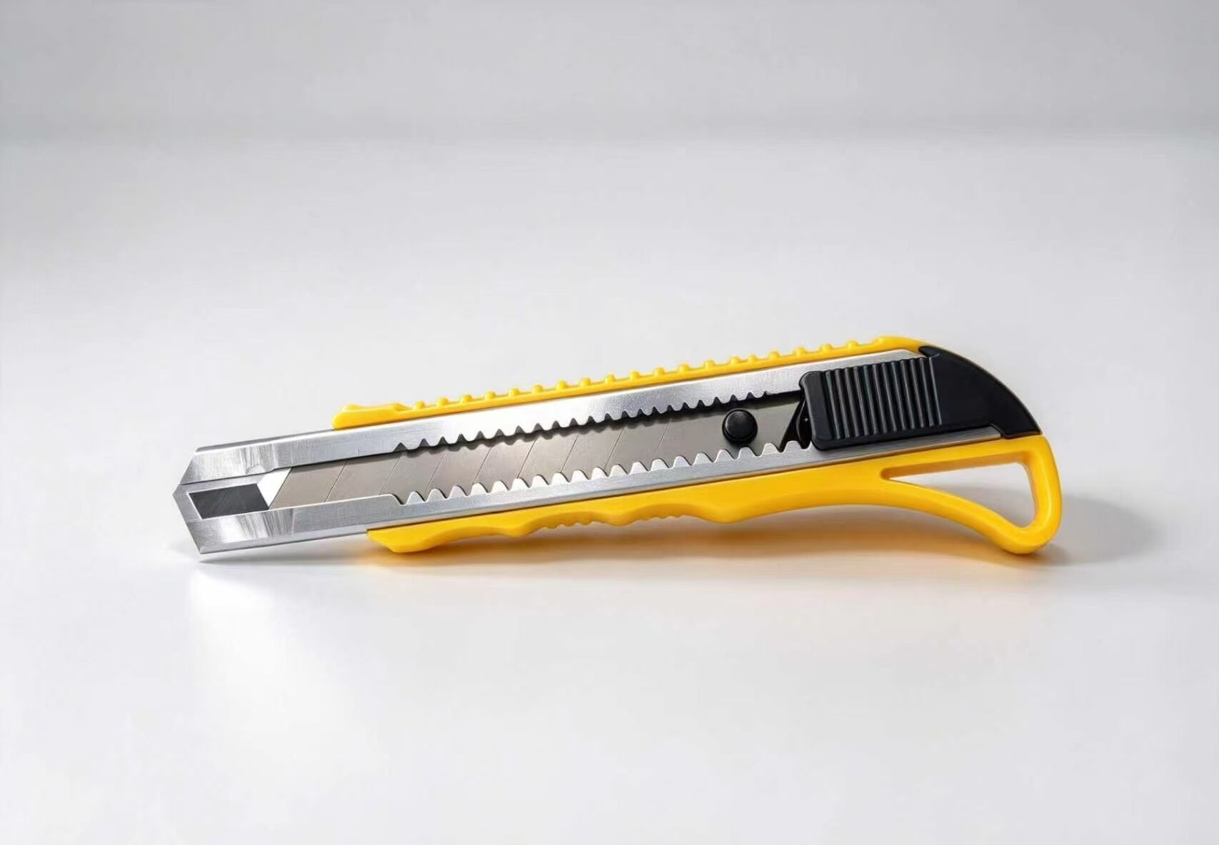 Yao Huang QiaoCai 1 8mm Utility Knife