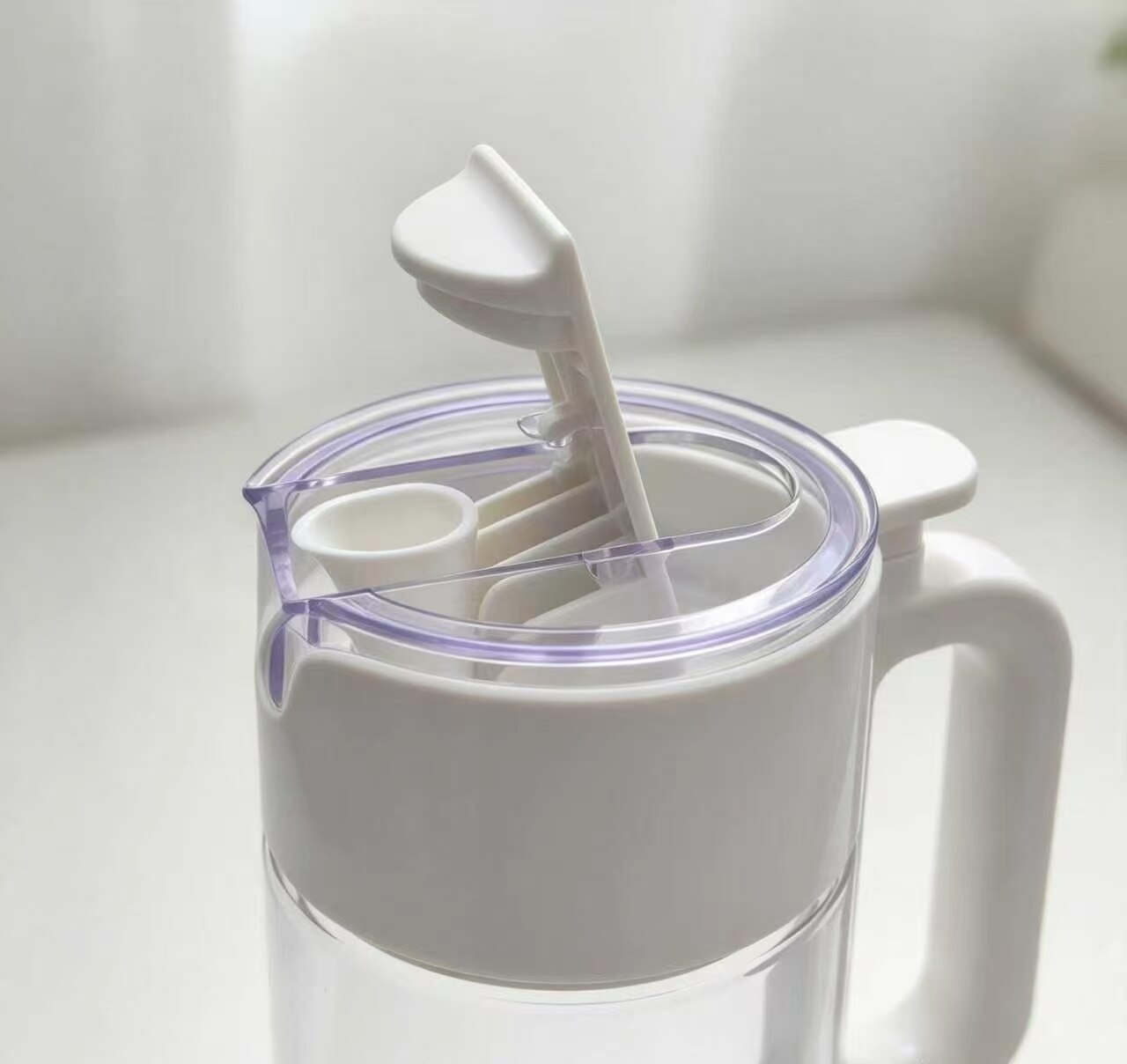 Leak-Proof Dispensing Bottle with Handle 4