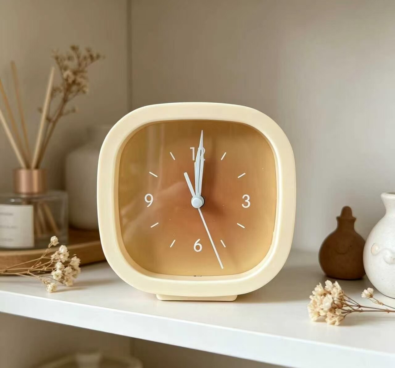 Caramel Warm-Tone Silent Clock 2