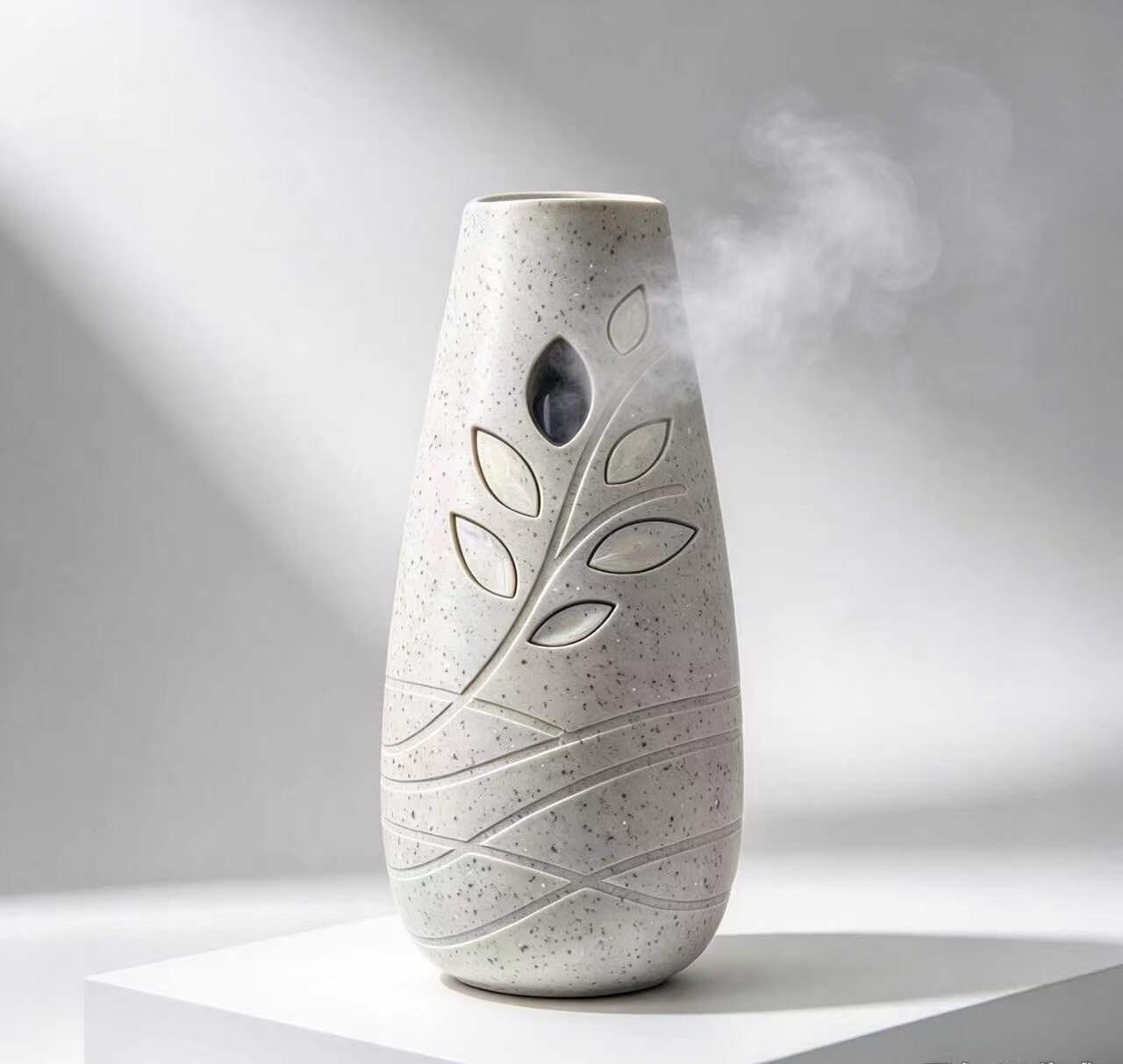 Stone-Texture Leaf Shadow Scented Humidifier 2