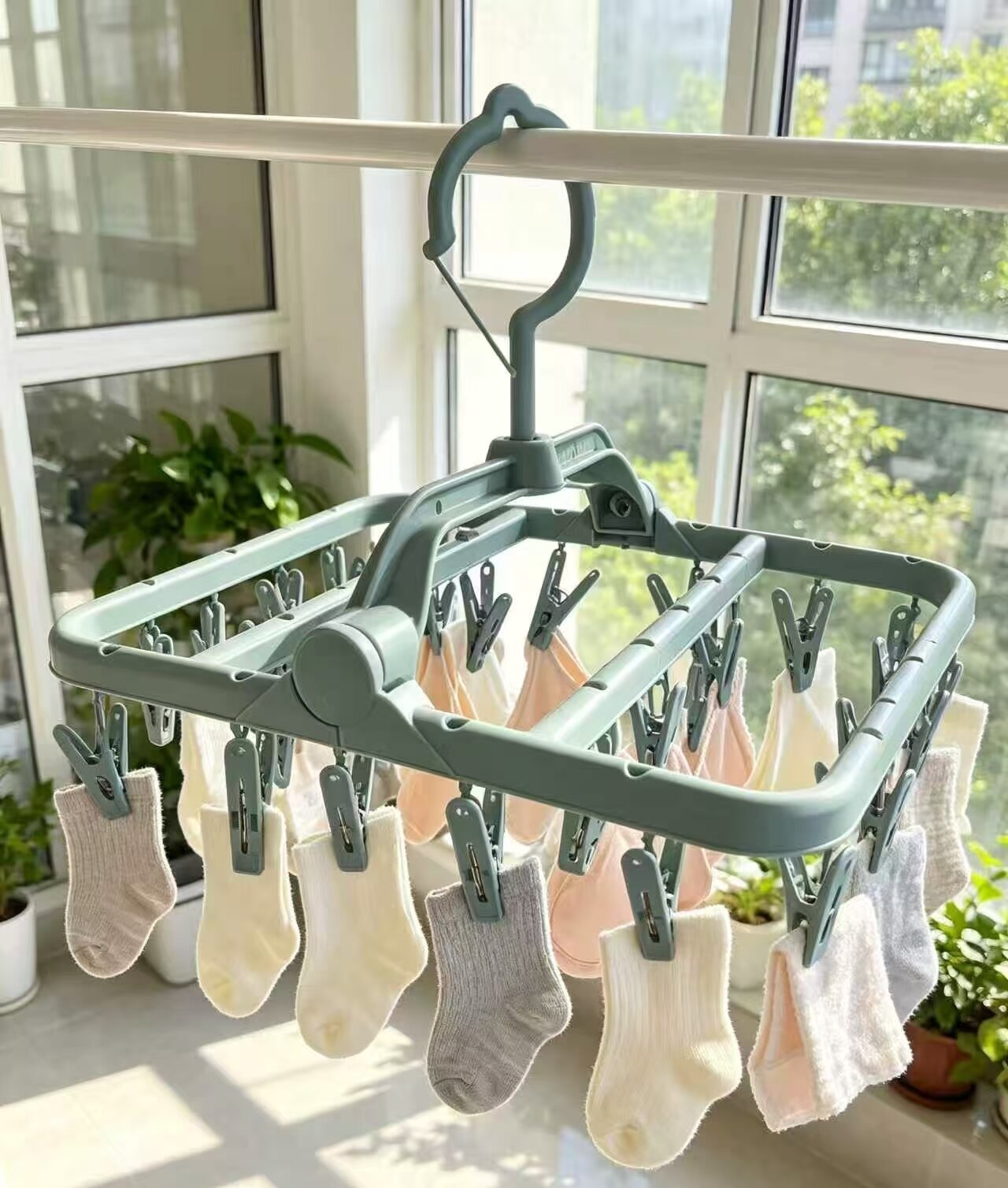 Gray Windproof Multi-Clip Drying Rack 2