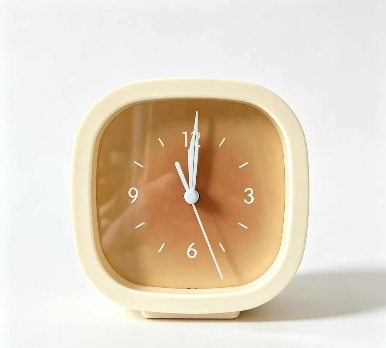 Caramel Warm-Tone Silent Clock