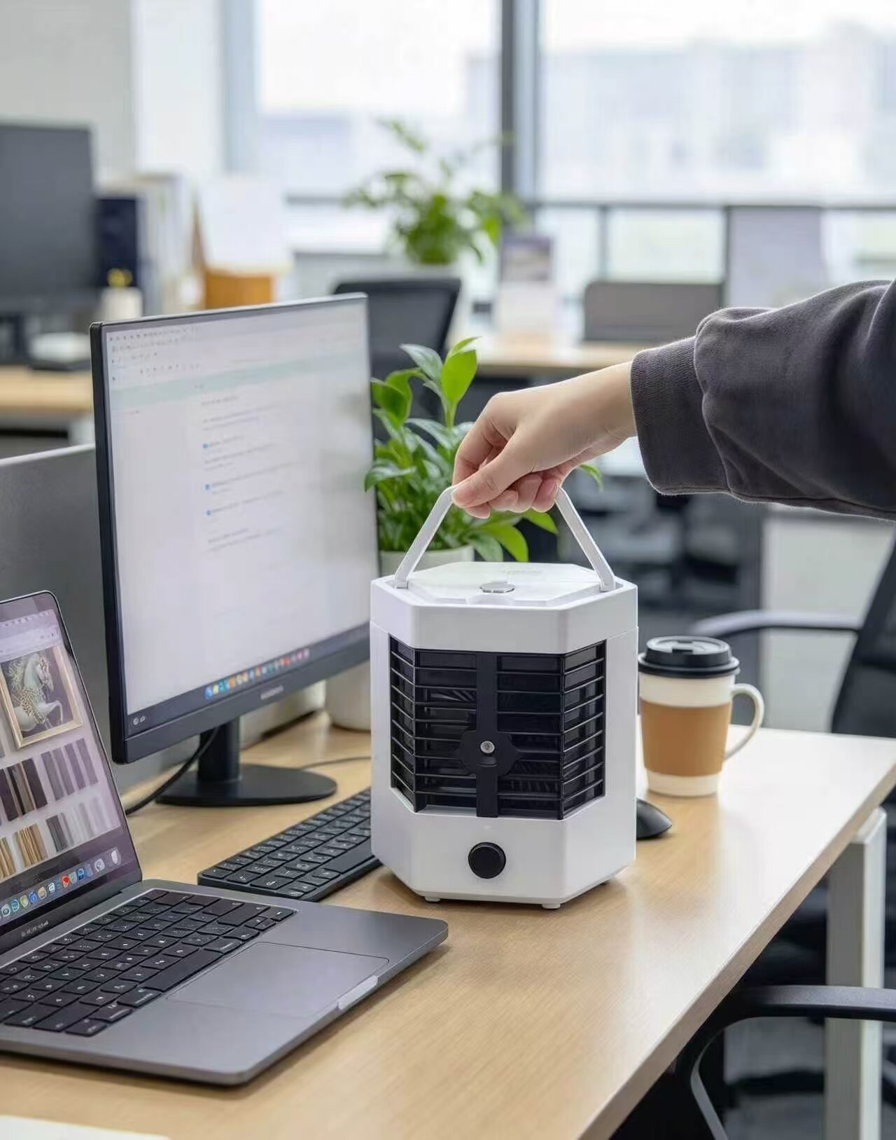 Hexagonal Ice Mist Desktop Cooling Fan 2