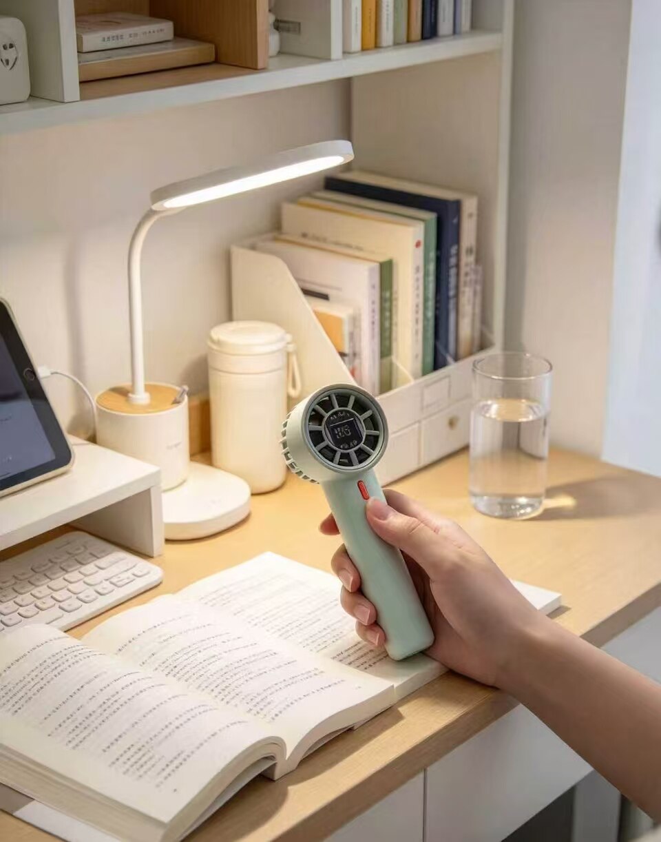 Mint Smart Display Handheld Fan 2