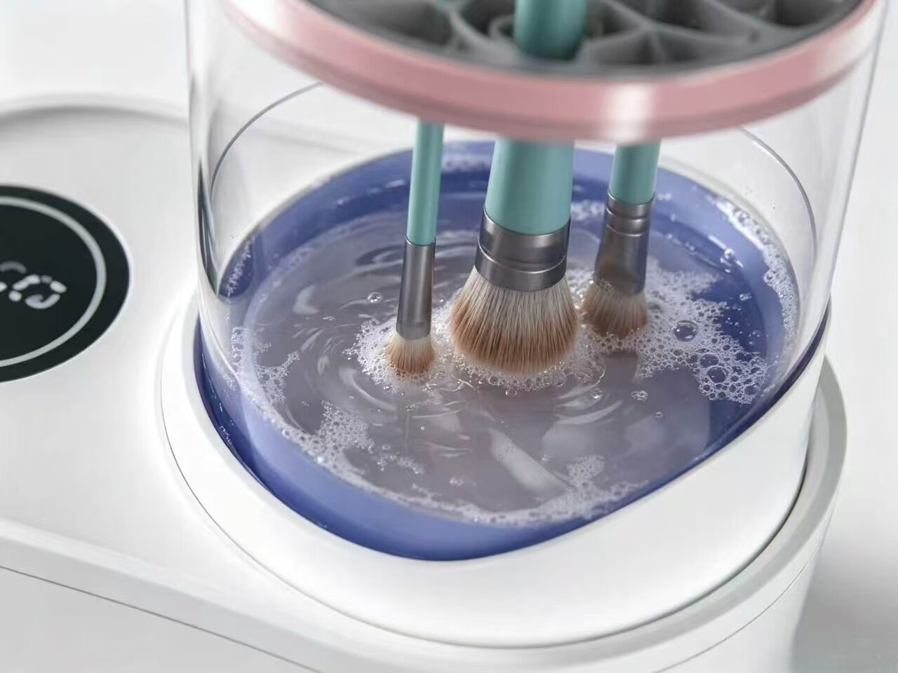 Electric Makeup Brush Cleaner 4