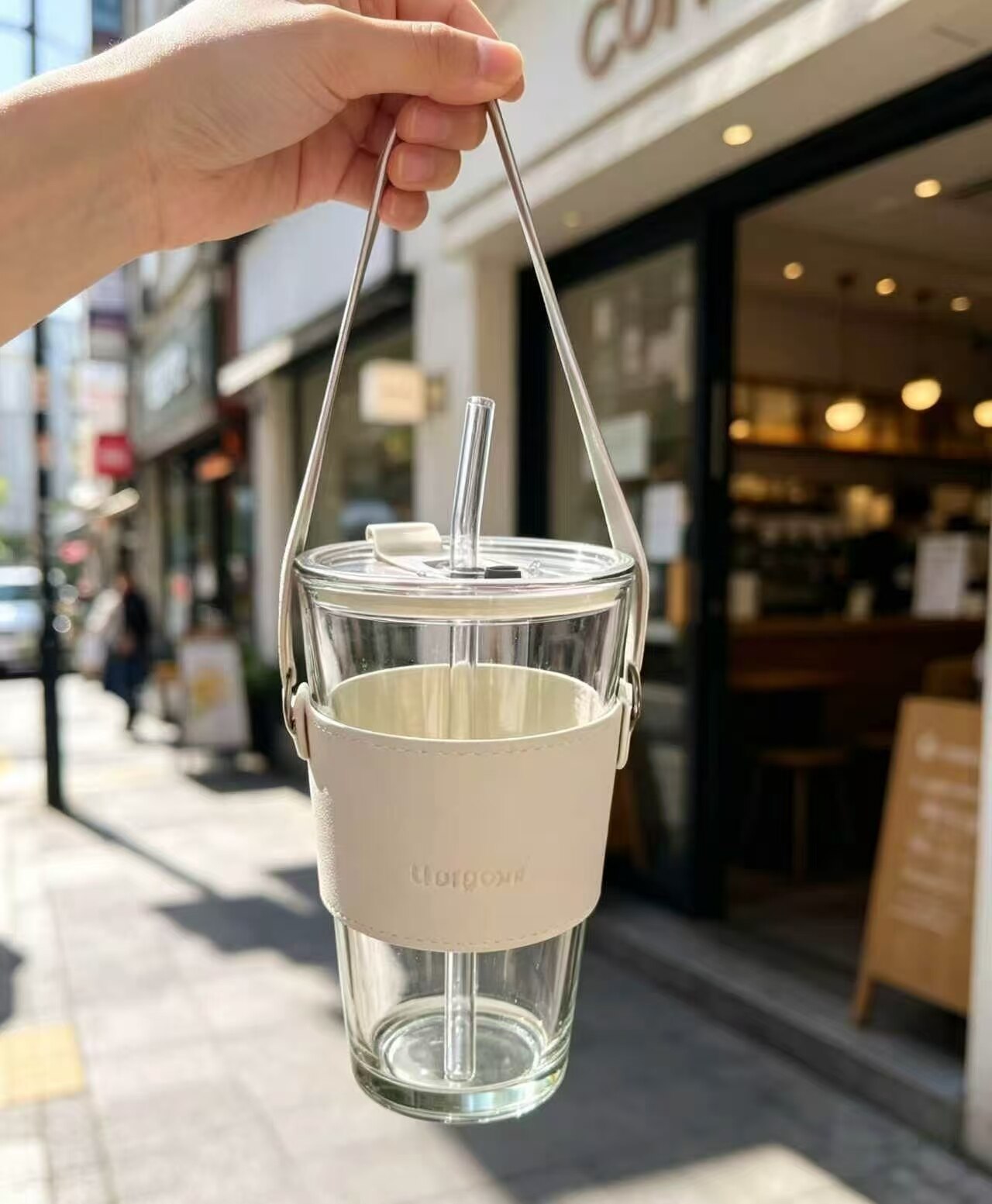 Lightweight Travel Mug with Anti-Burn Glass - 4