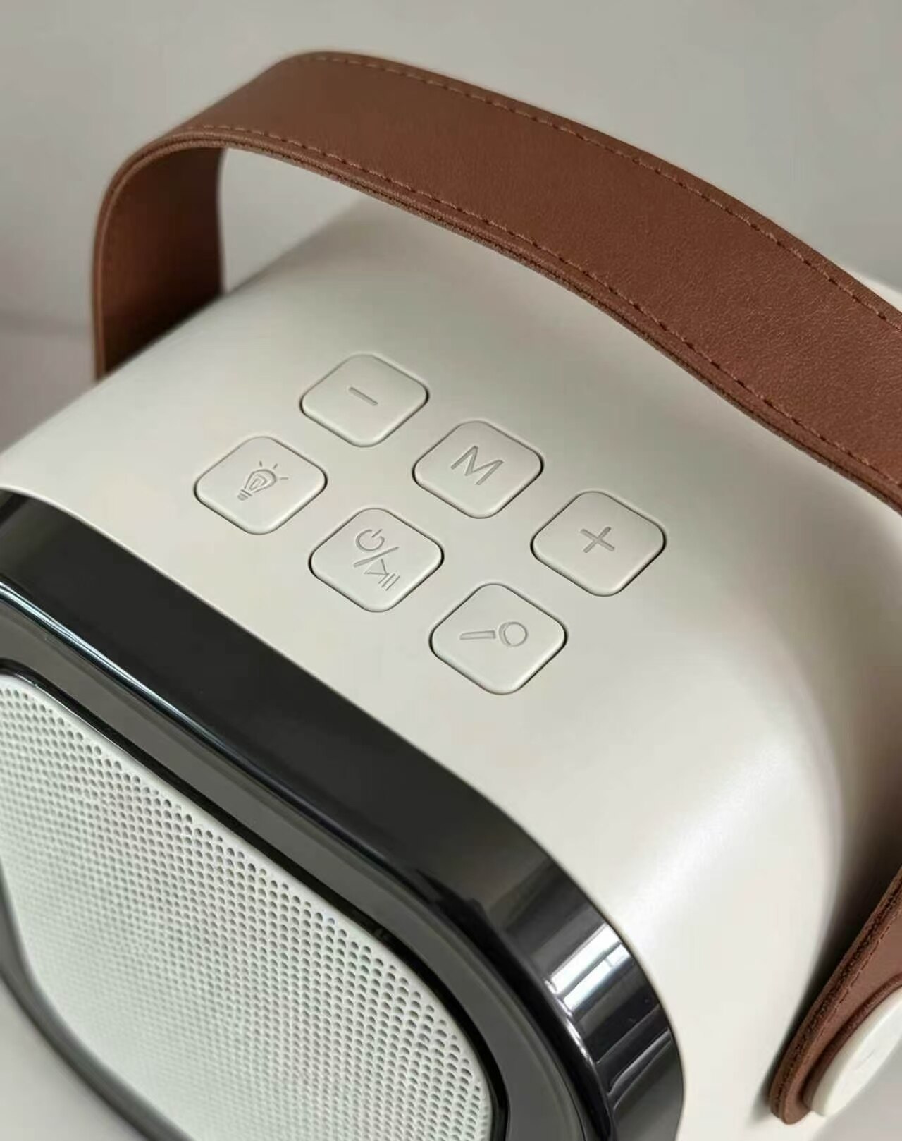 Retro Portable Karaoke Speaker 4