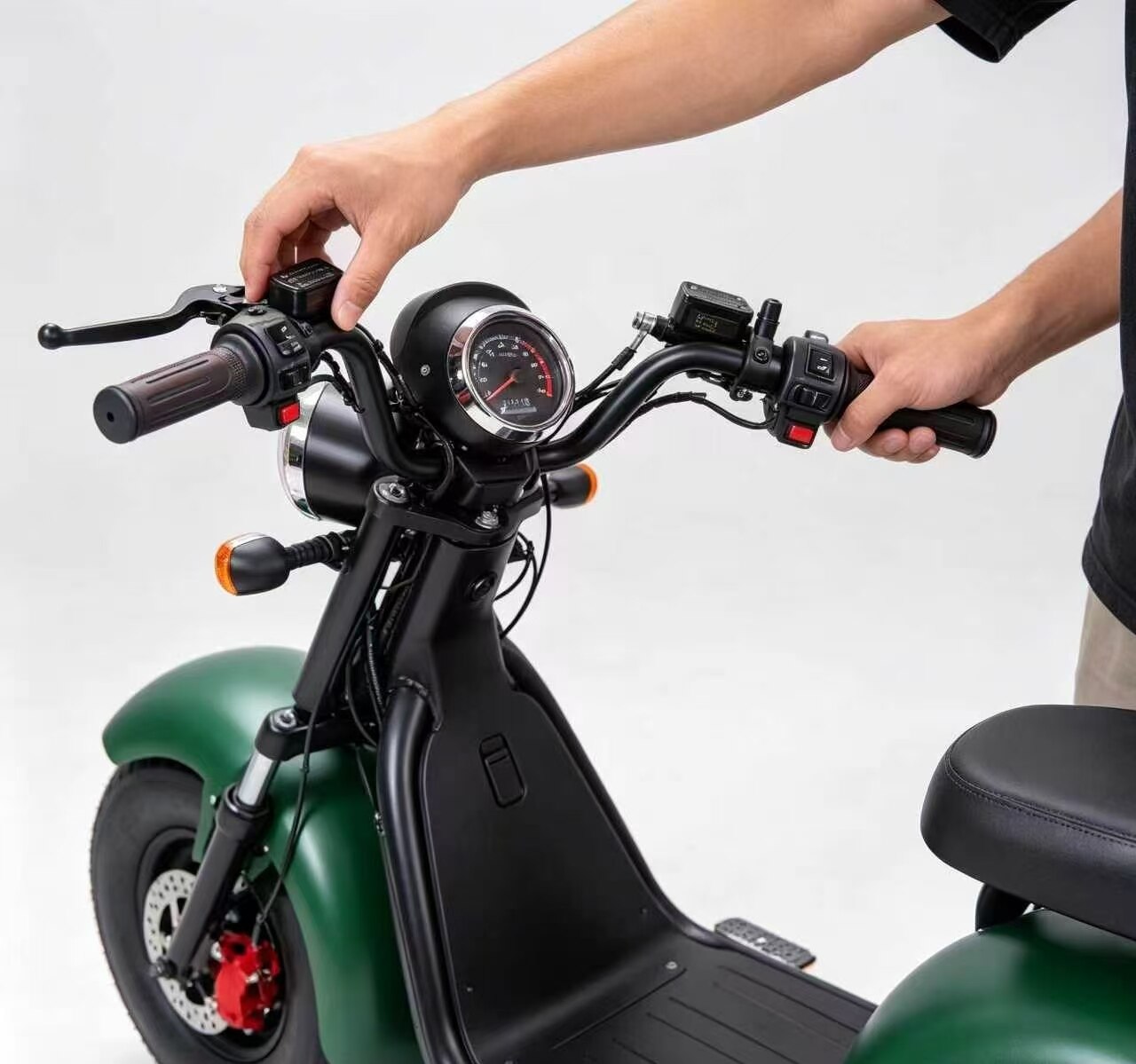 Greenfield Wide-Tire Leisure Electric Motorcycle 4