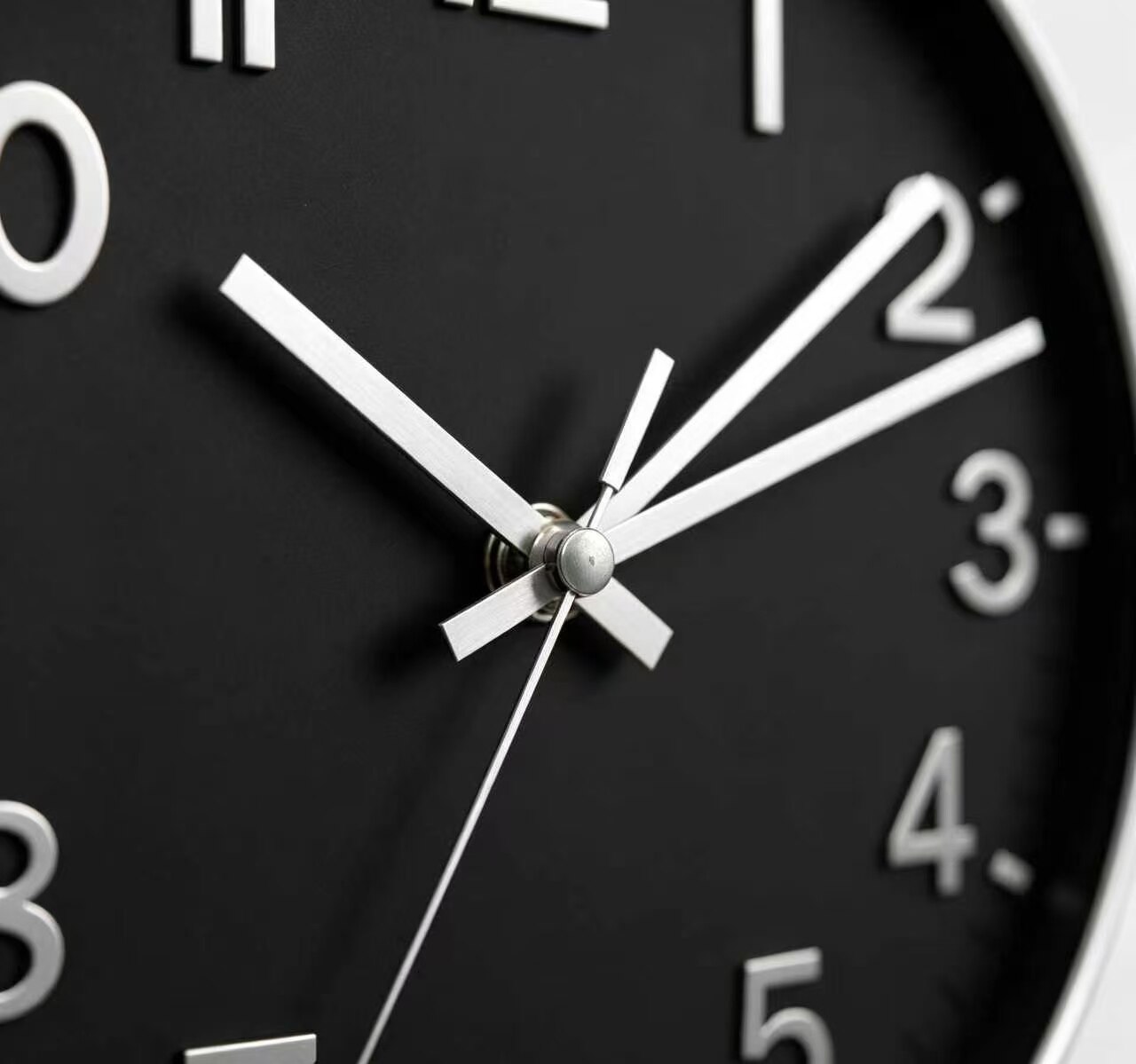 Classic Black and Silver Contrast Wall Clock 5