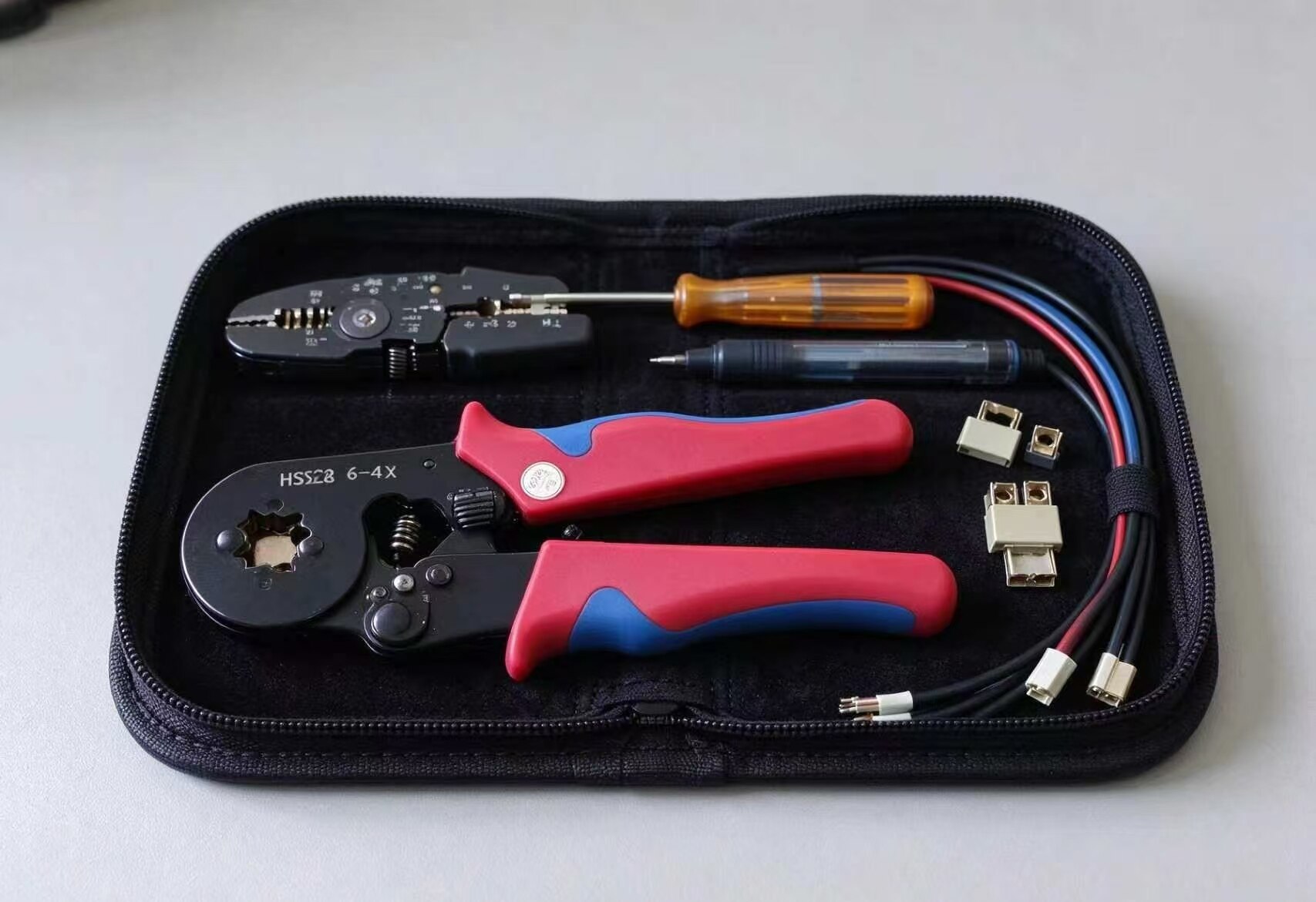 Red & Blue Lightweight Crimping Tool 4