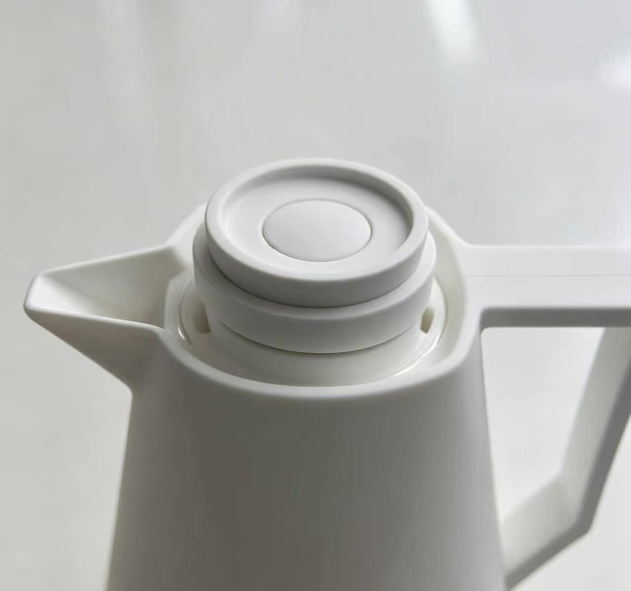 Minimalist White Geometric Presser Bottle 5