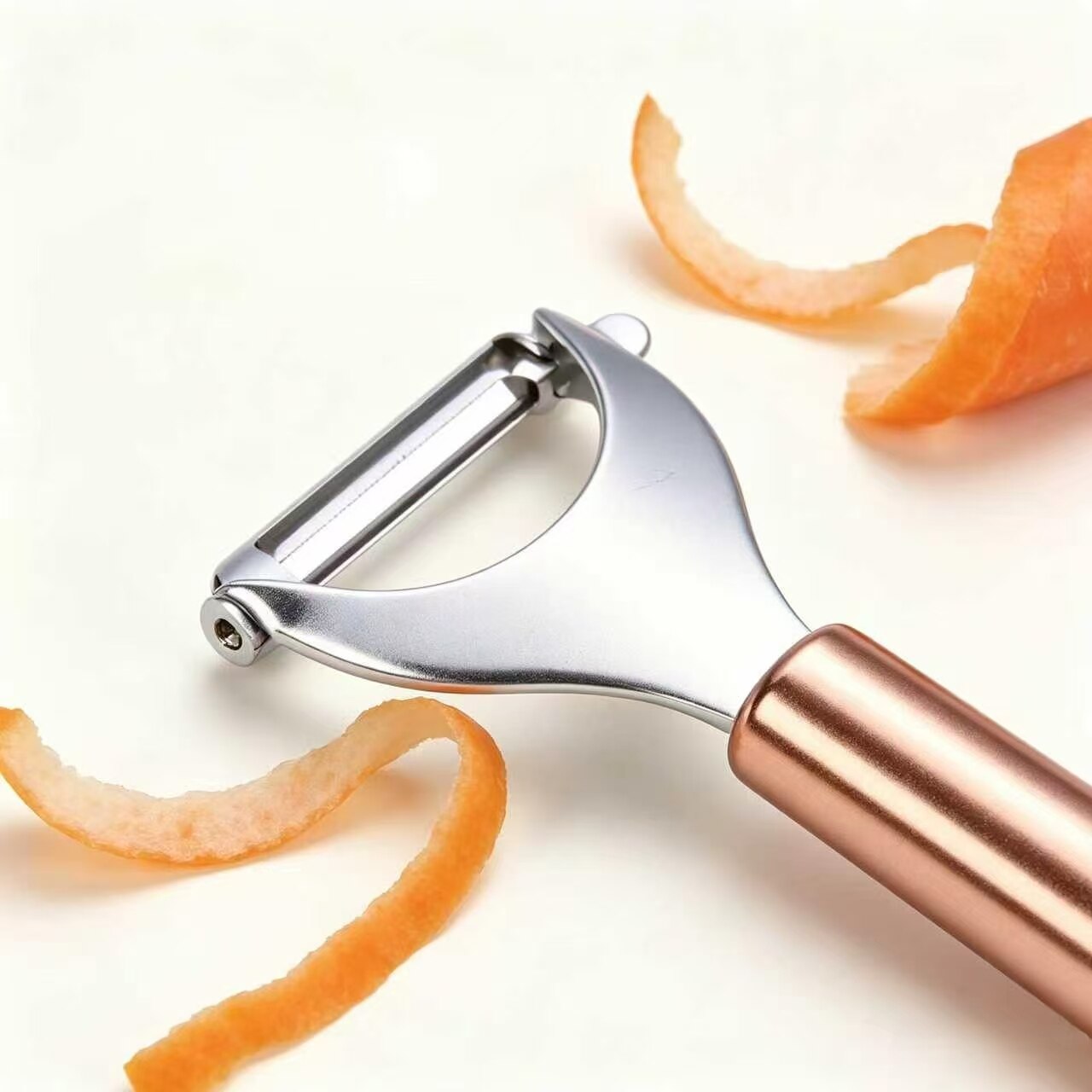 Rose Gold Handle 410 Stainless Steel Peeler 2