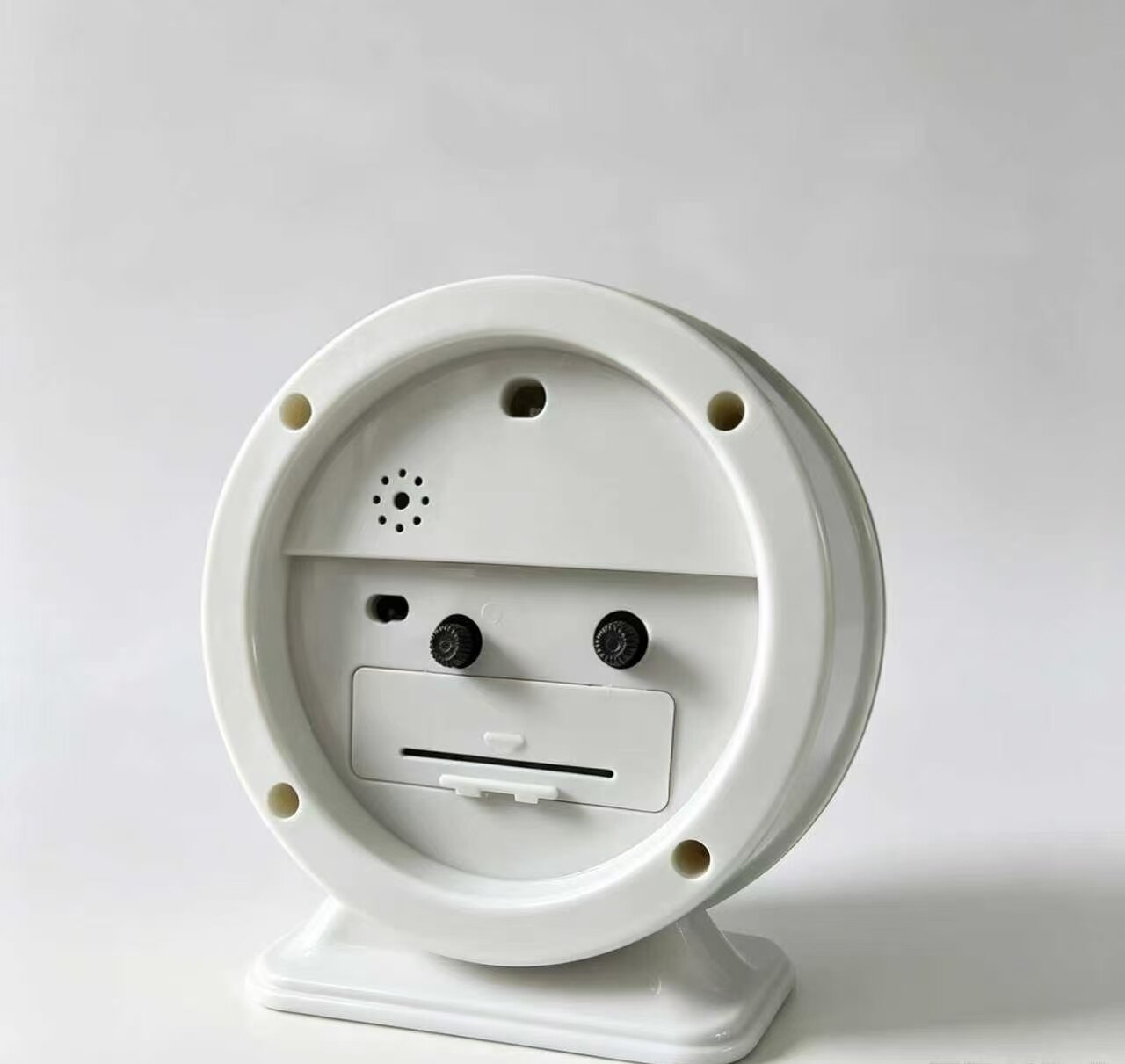White Trapezoidal Mantel Clock 5