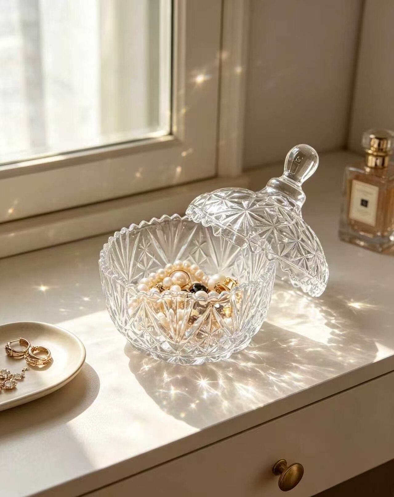 Refracted Starburst Glass Storage Jar 3