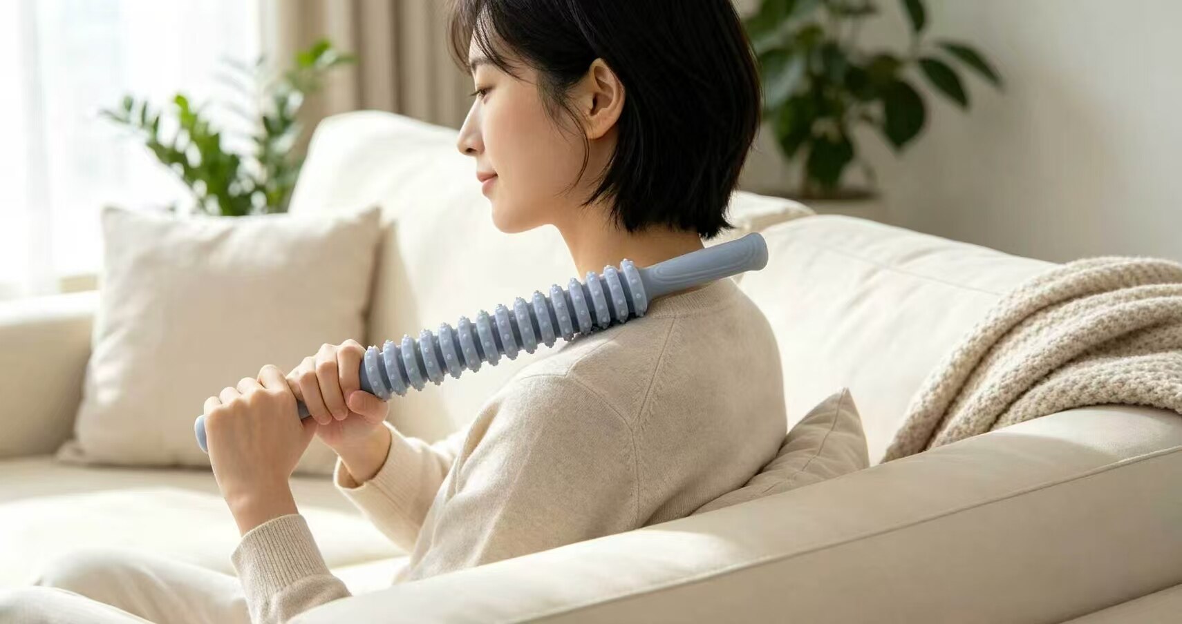 Ice Blue Spiked Gear Massager 3