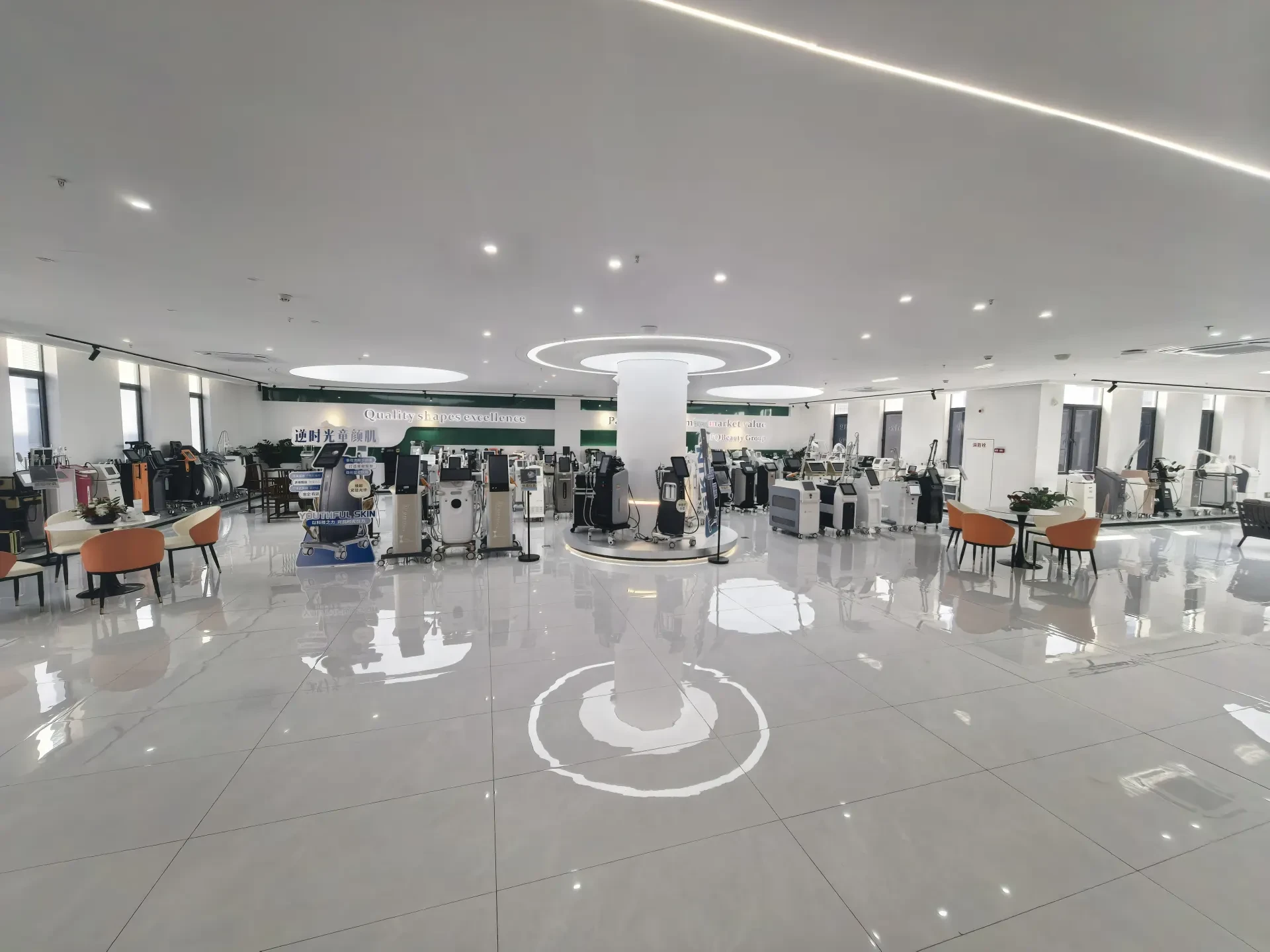 线下实体店产品展示
