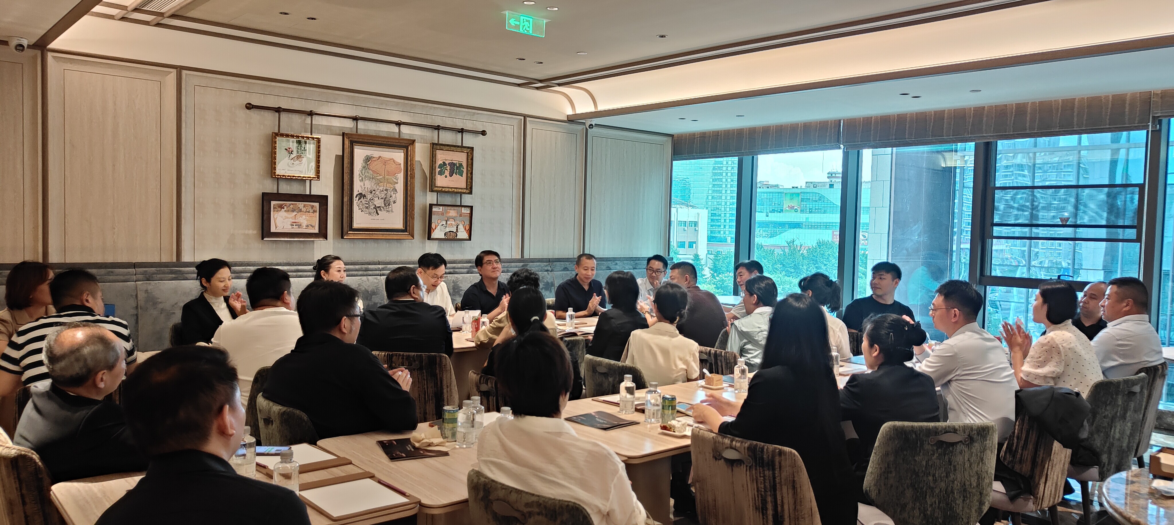 锦江酒店2026年上半年扣非净利增长45.16%，盈利质量稳步提升