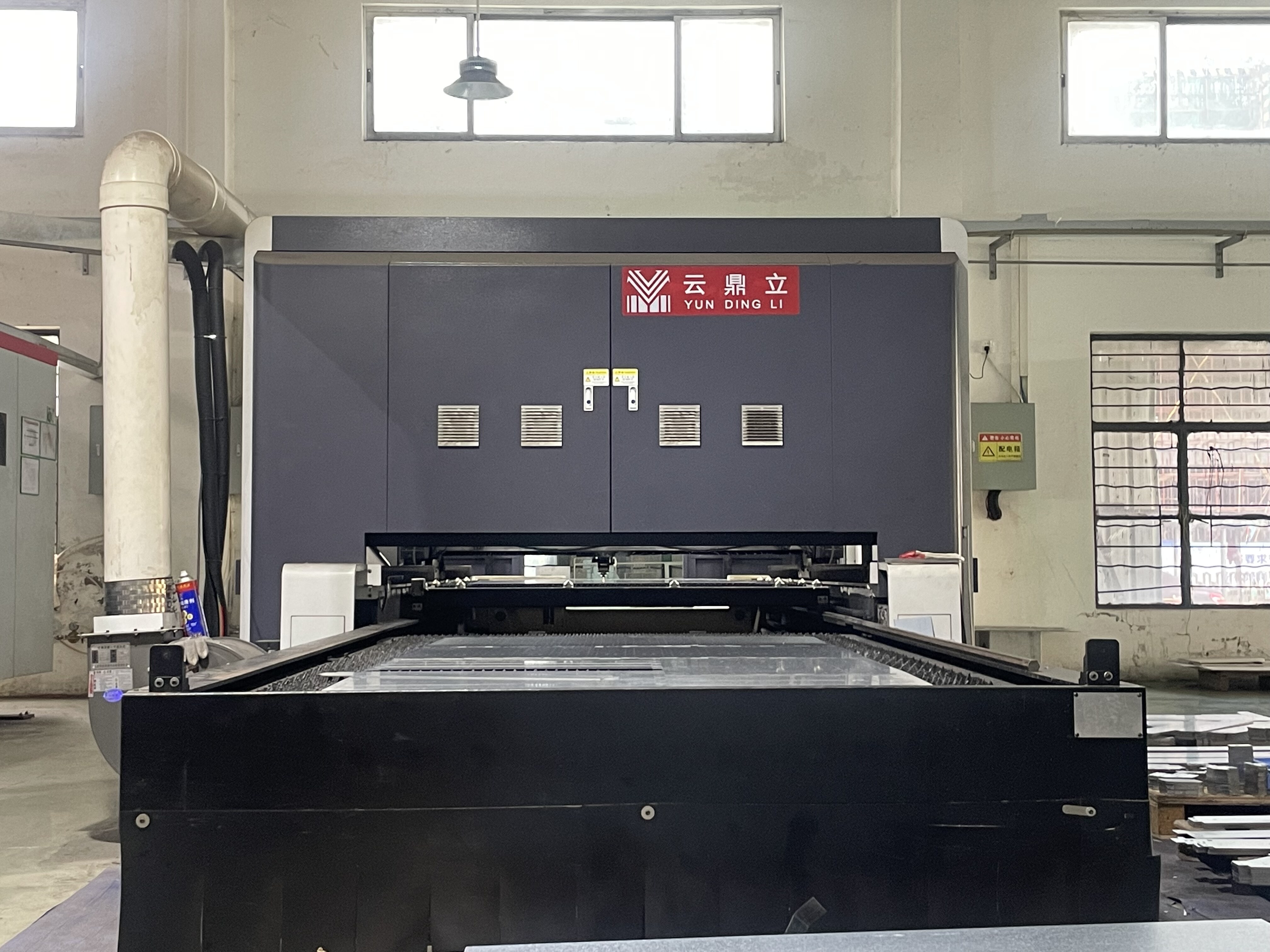 Laser Cutting Machine