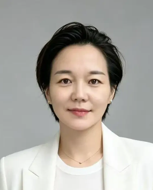 Anna Zhang