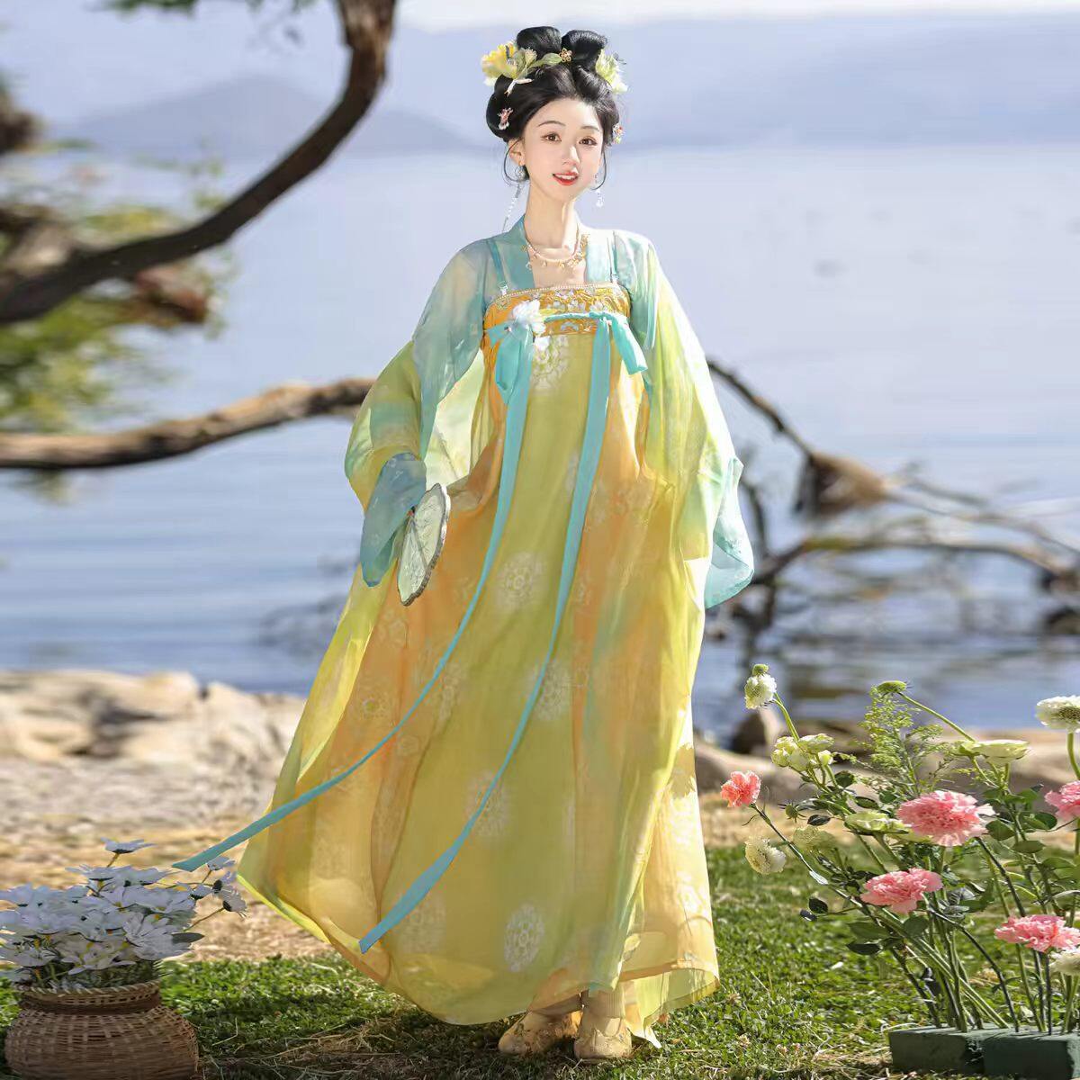 Traditional Hanfu Robe