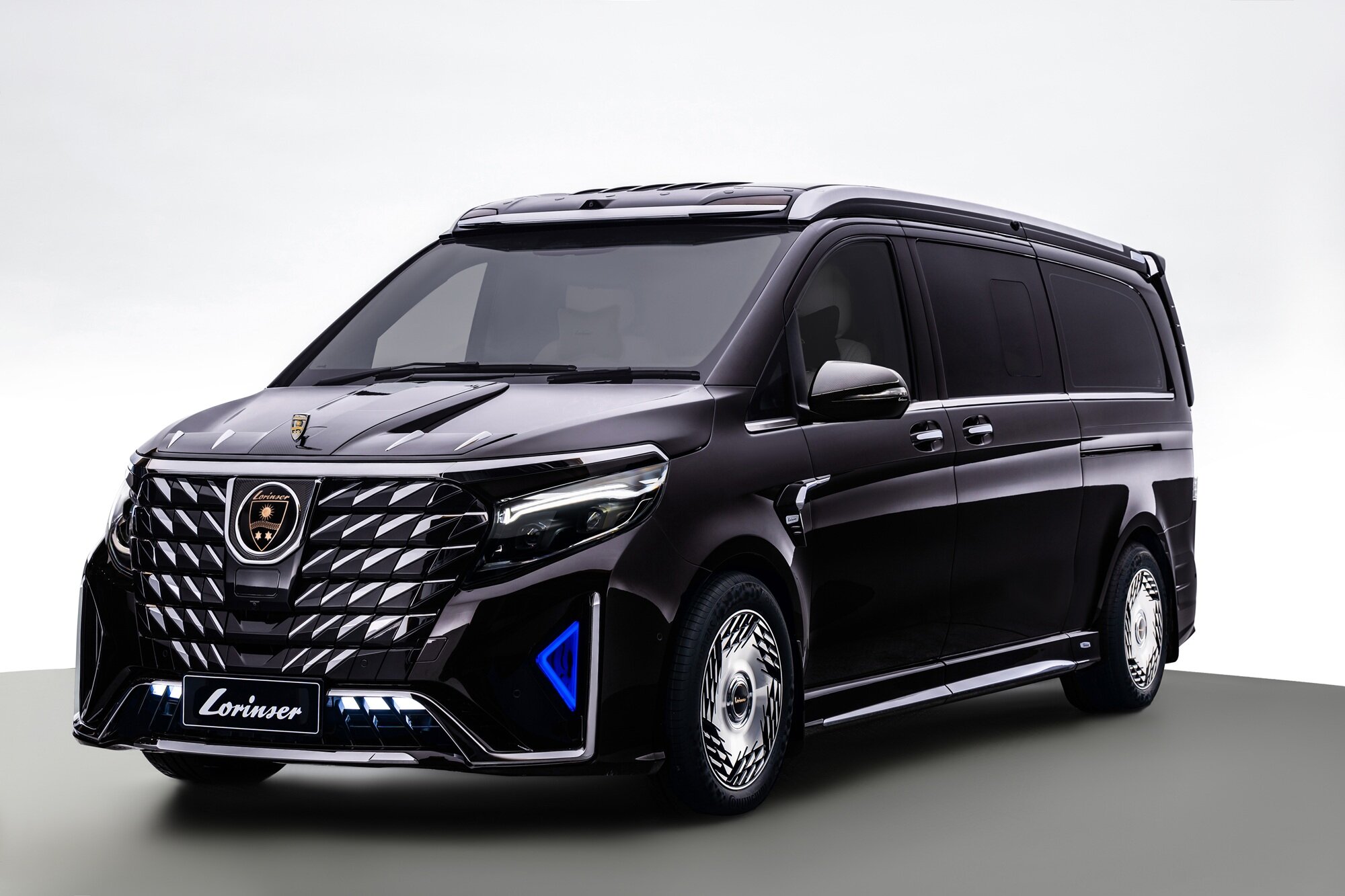 罗伦士湾流马年限量版-奔驰V级高端定制商务MPV-全球限量88台-上海永达旗舰店