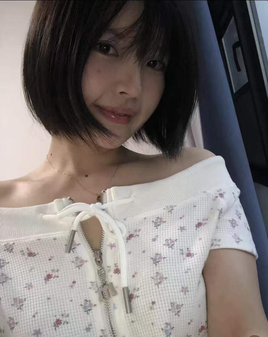 菲菲照片1