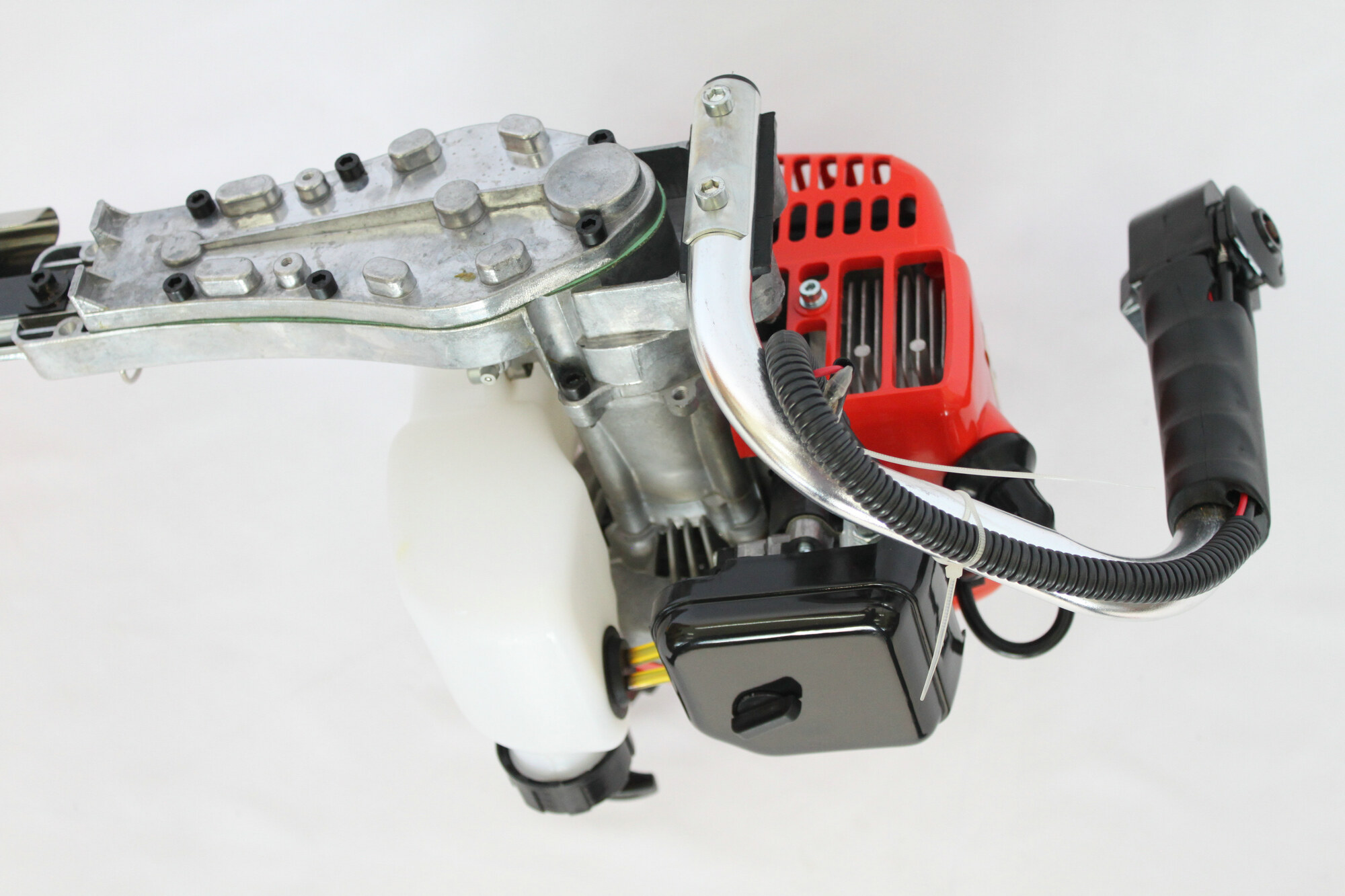 Single Blade Hedge Trimmer with 22.5cc performance Petrol Power Engine