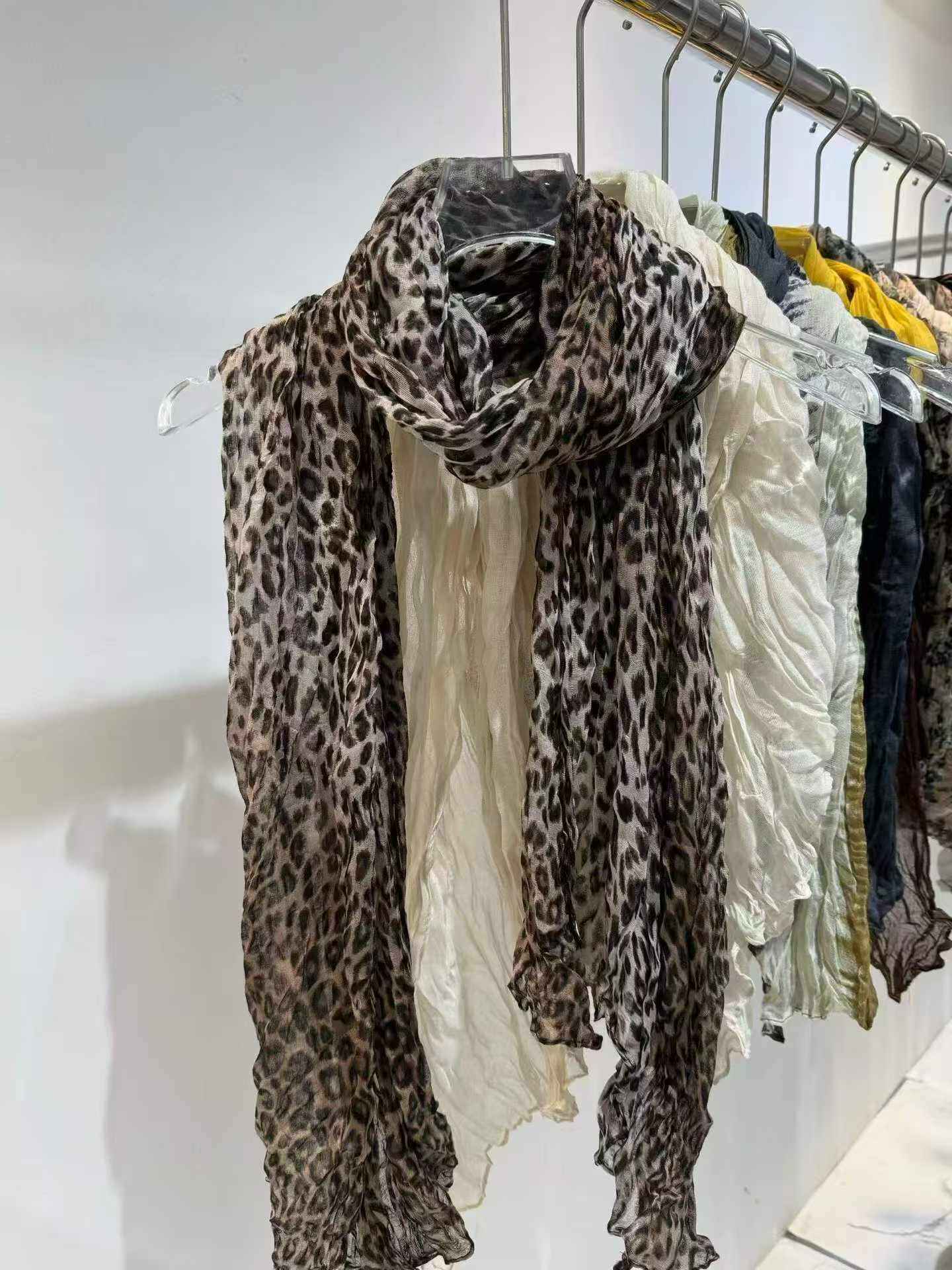 Leopard Print Crinkle Scarf