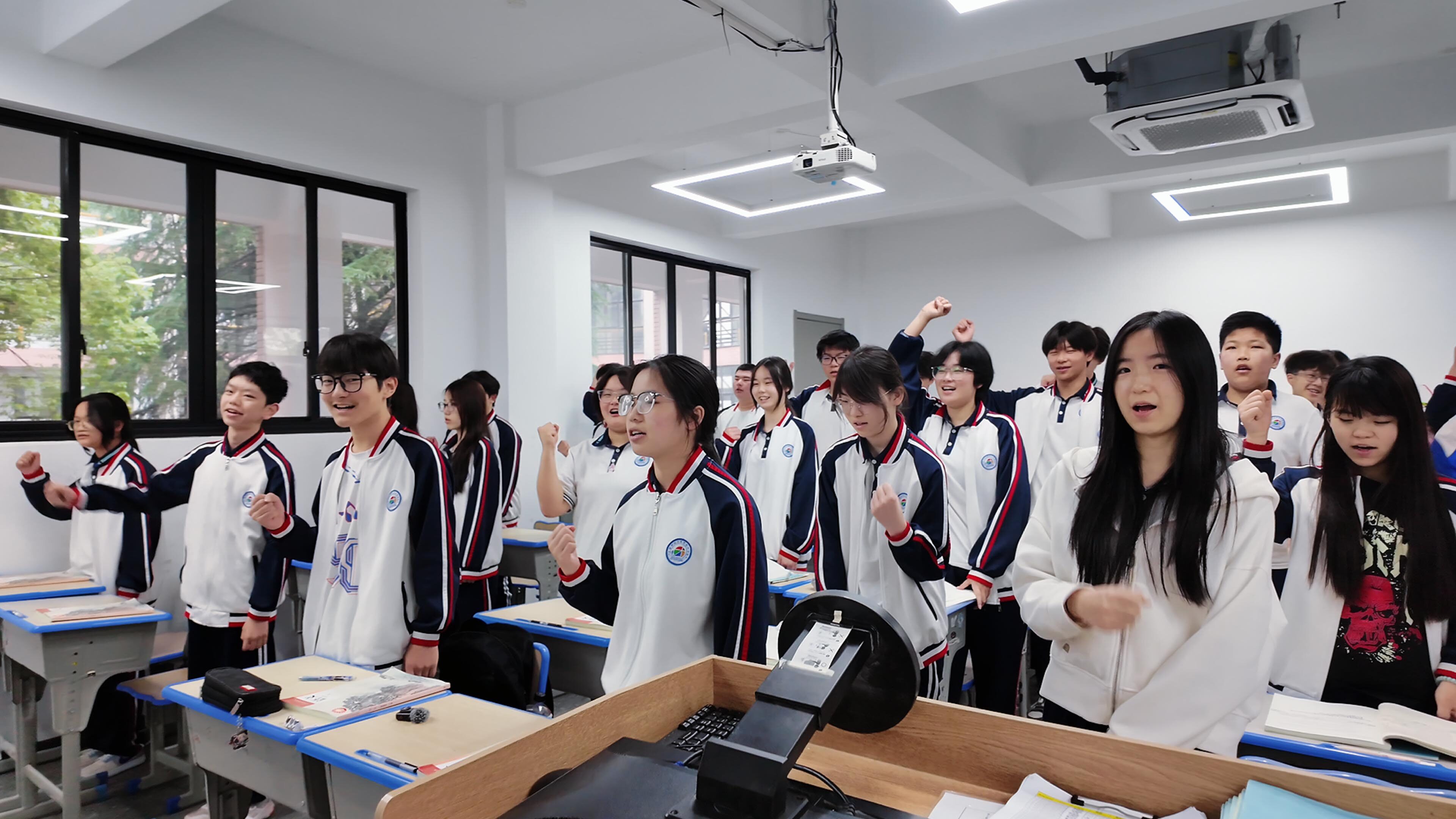 Shanghai Chengcai Comprehensive High School Campus News: With Passion for the Gaokao, the Enthusiasm and Expectations of All Teachers and Students Offer the Sincere Best Wishes to the Grade 12 Cohort as They Embark on Their Journey.