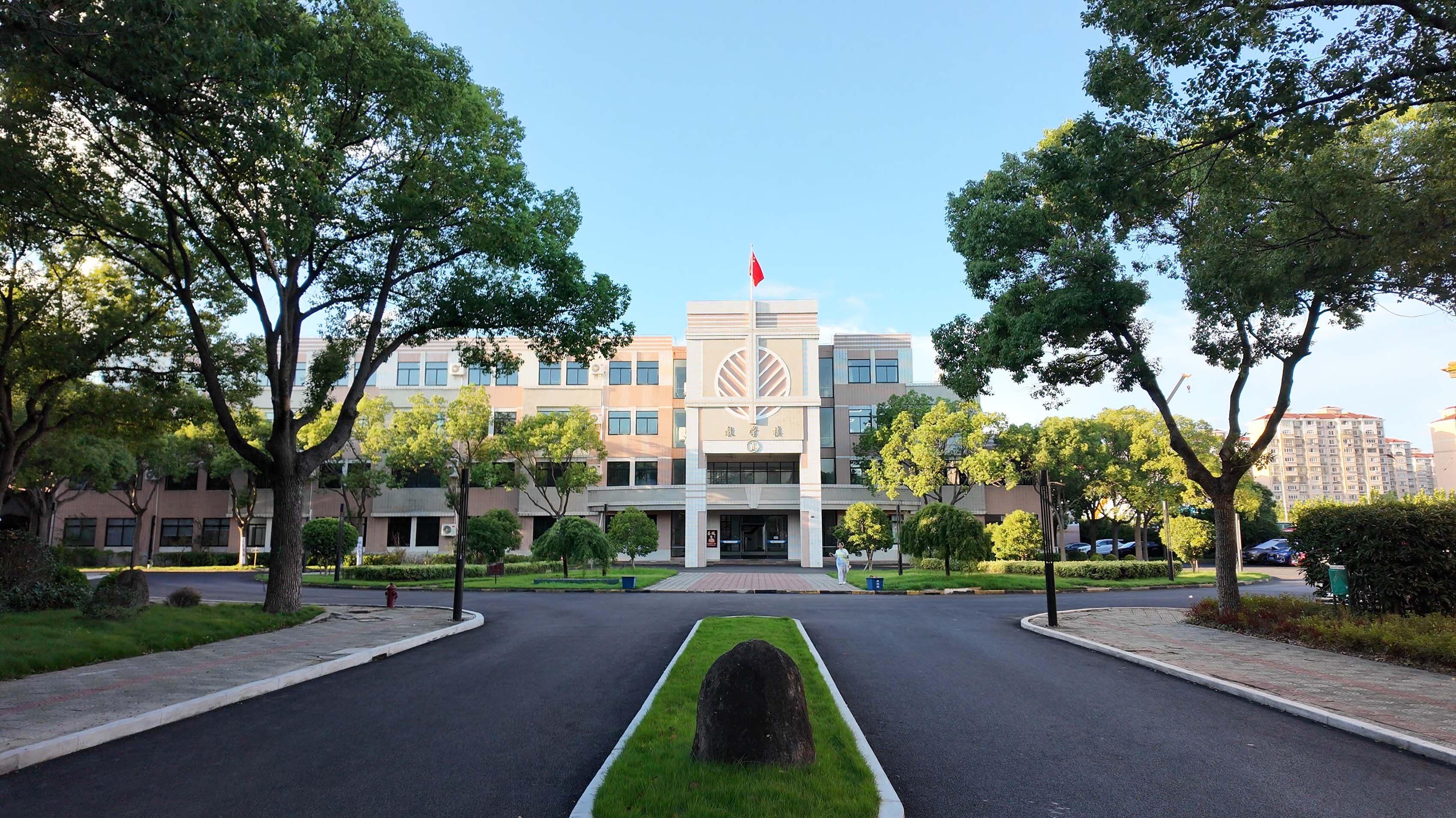 Panoramic View of Shanghai Chengcai Comprehensive High School Campus
